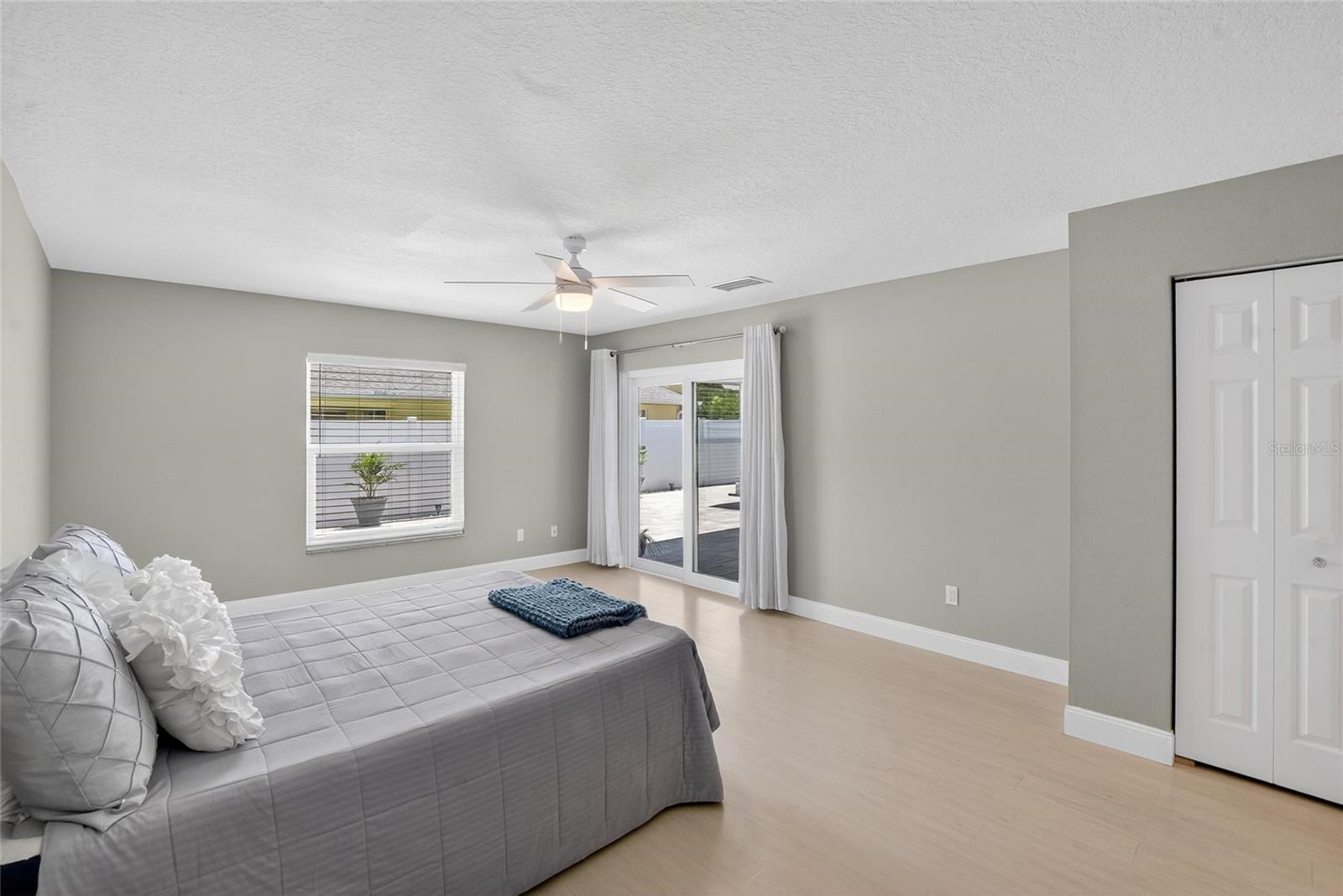 Image 36 of 88 For 912 Landmark Circle S