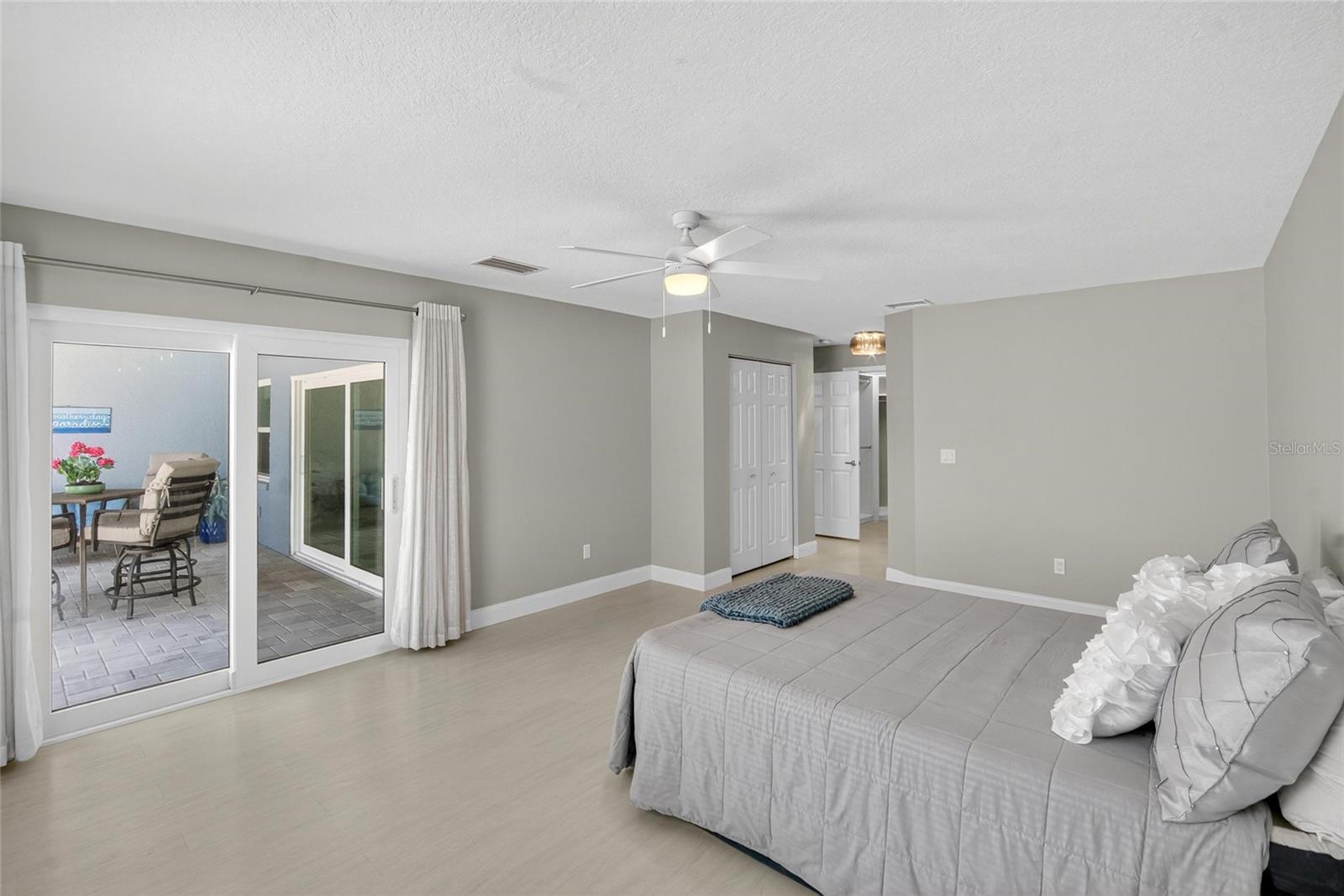Image 40 of 88 For 912 Landmark Circle S