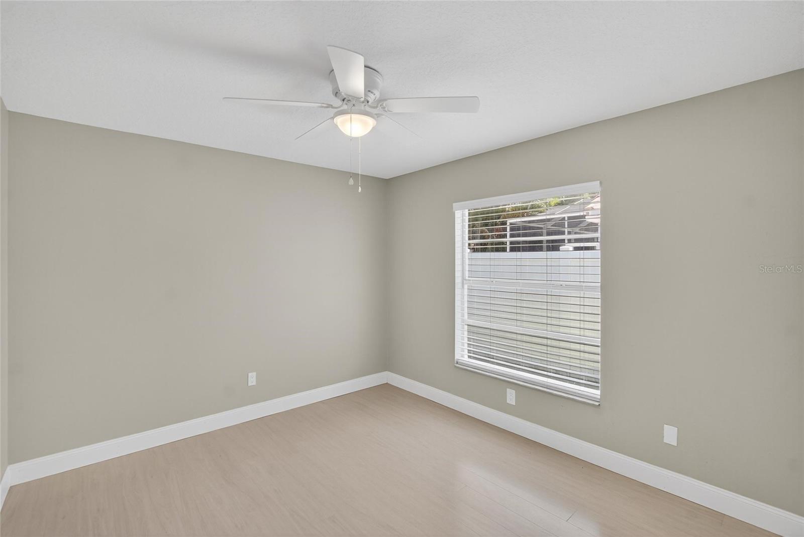 Image 46 of 88 For 912 Landmark Circle S