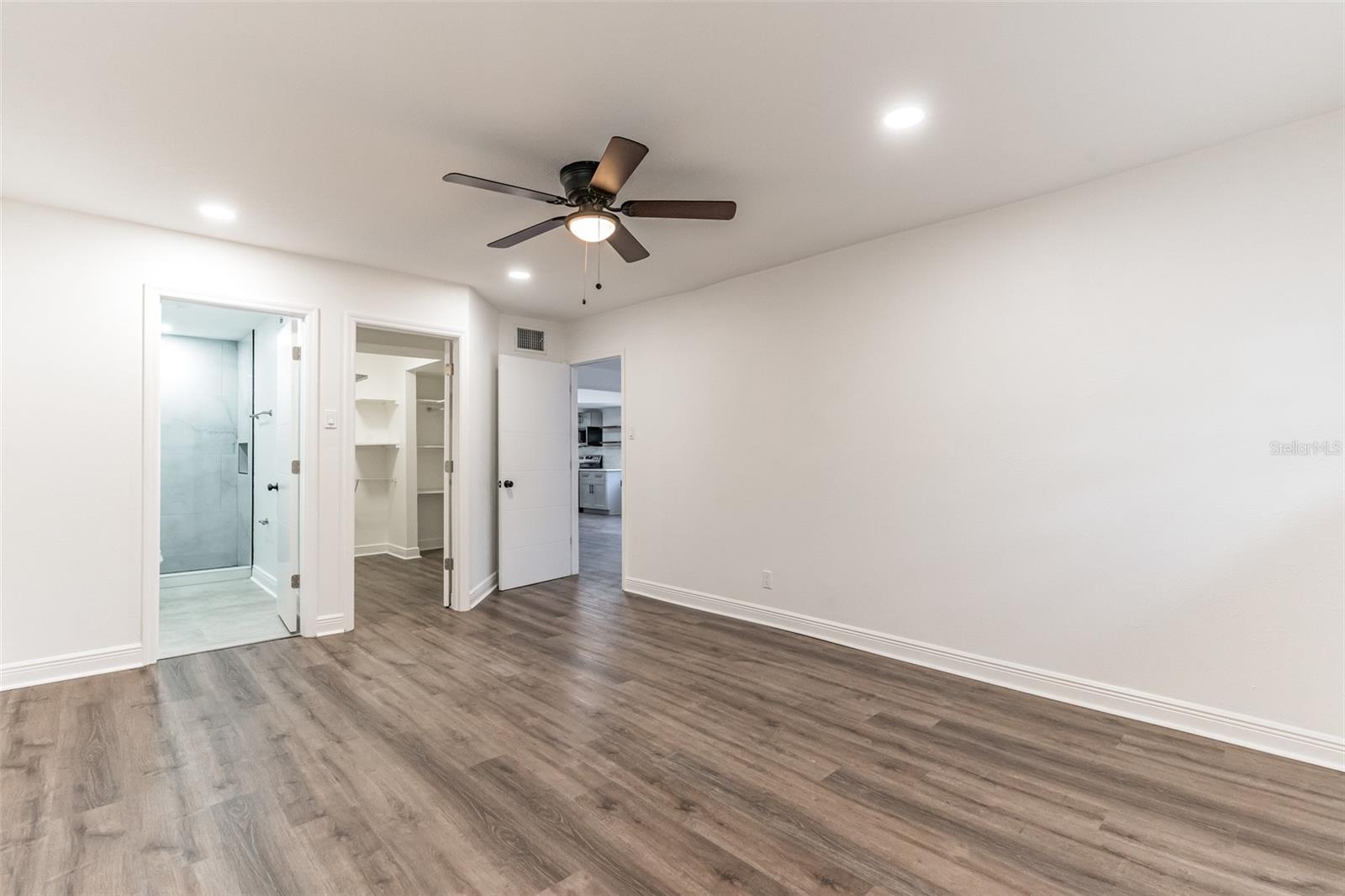 Image 12 of 23 For 3721 9th Avenue S