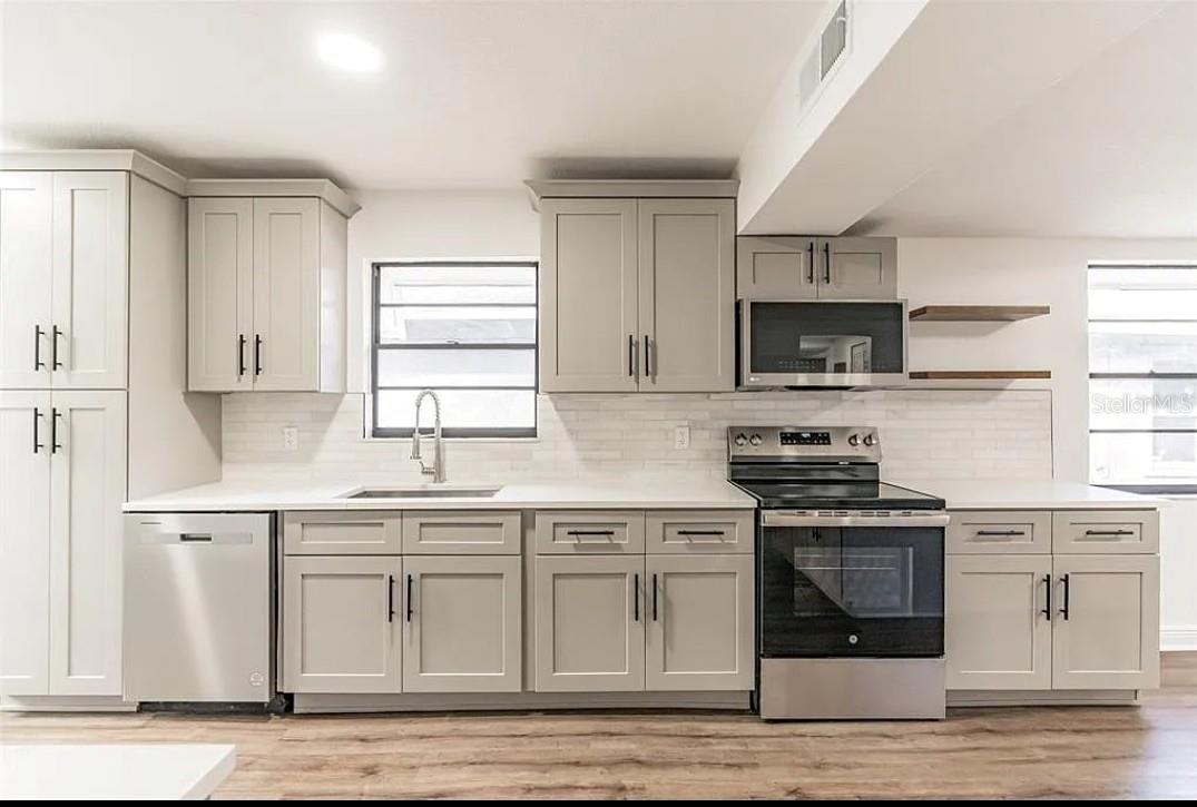 Image 7 of 23 For 3721 9th Avenue S