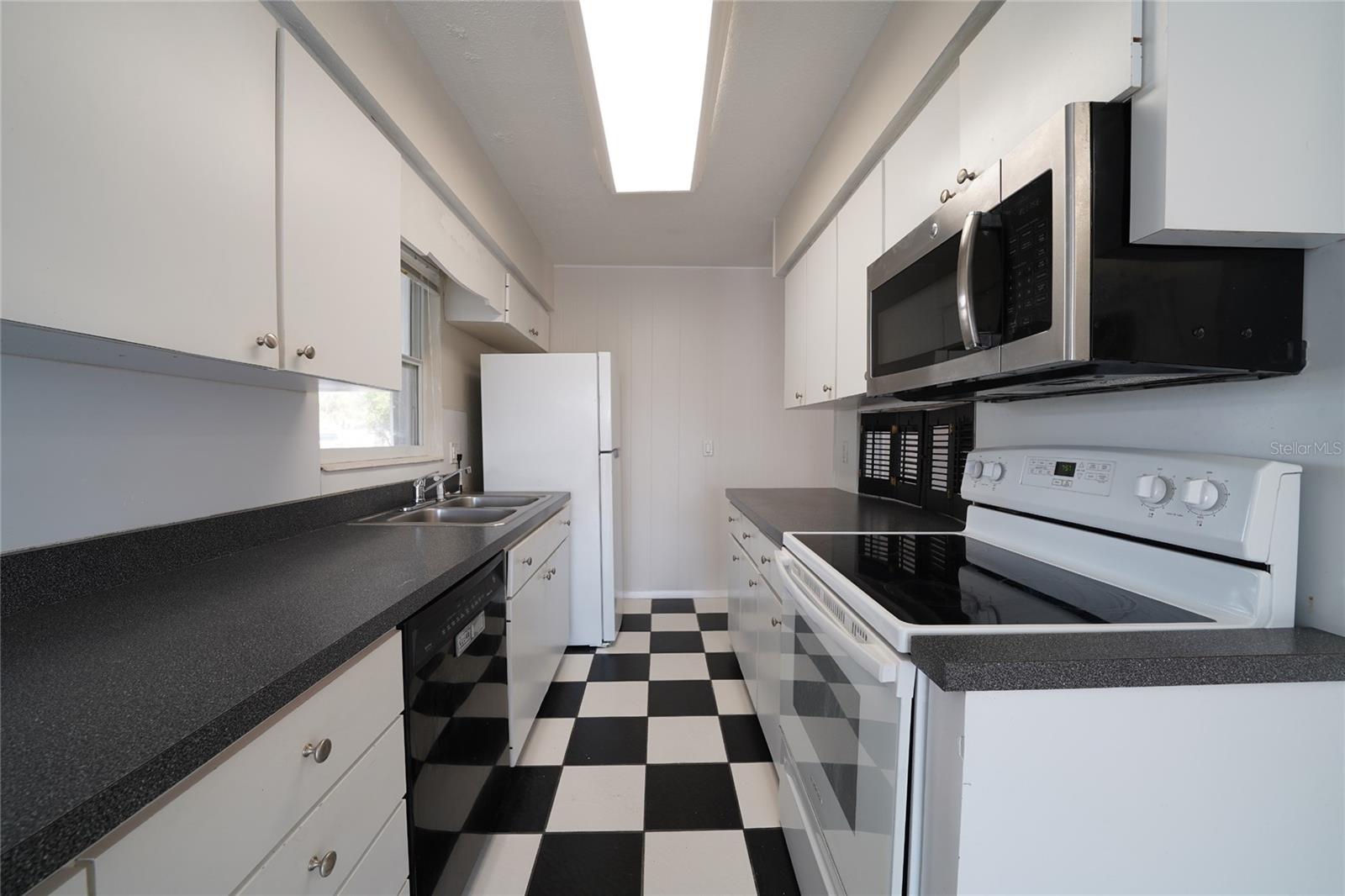 Image 7 of 23 For 5808 24th Street Court W