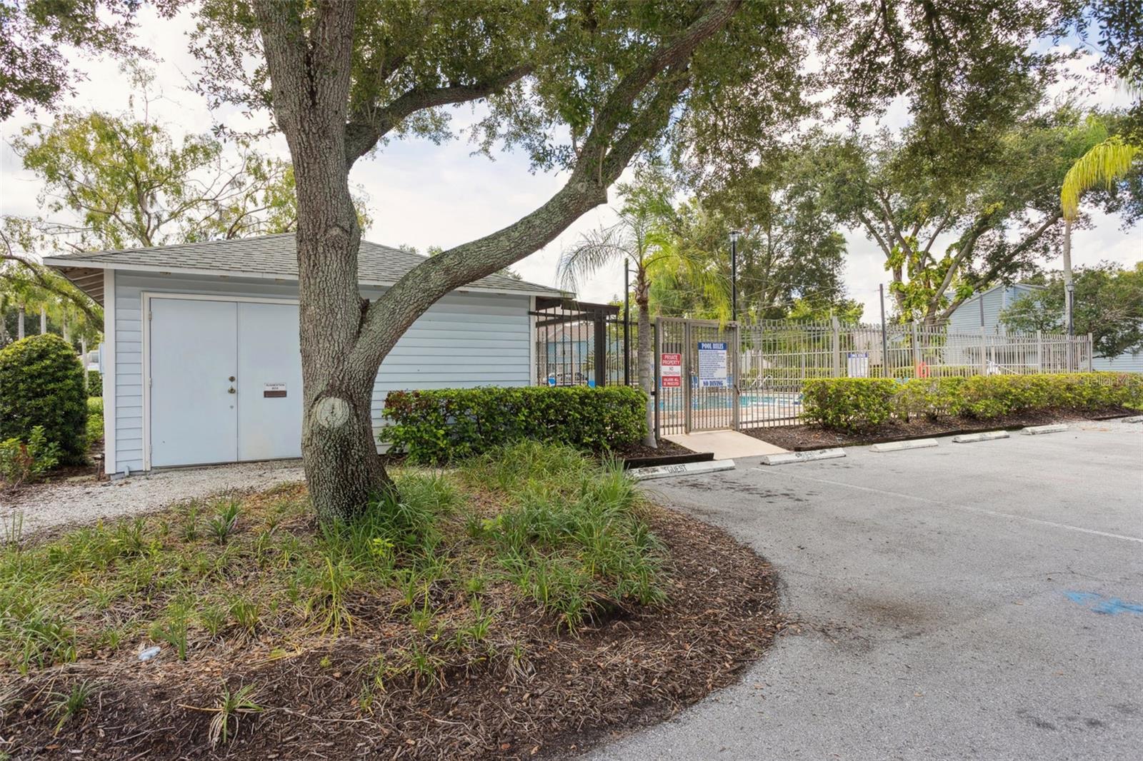 Image 26 of 30 For 16311 Rambling Vine Drive W