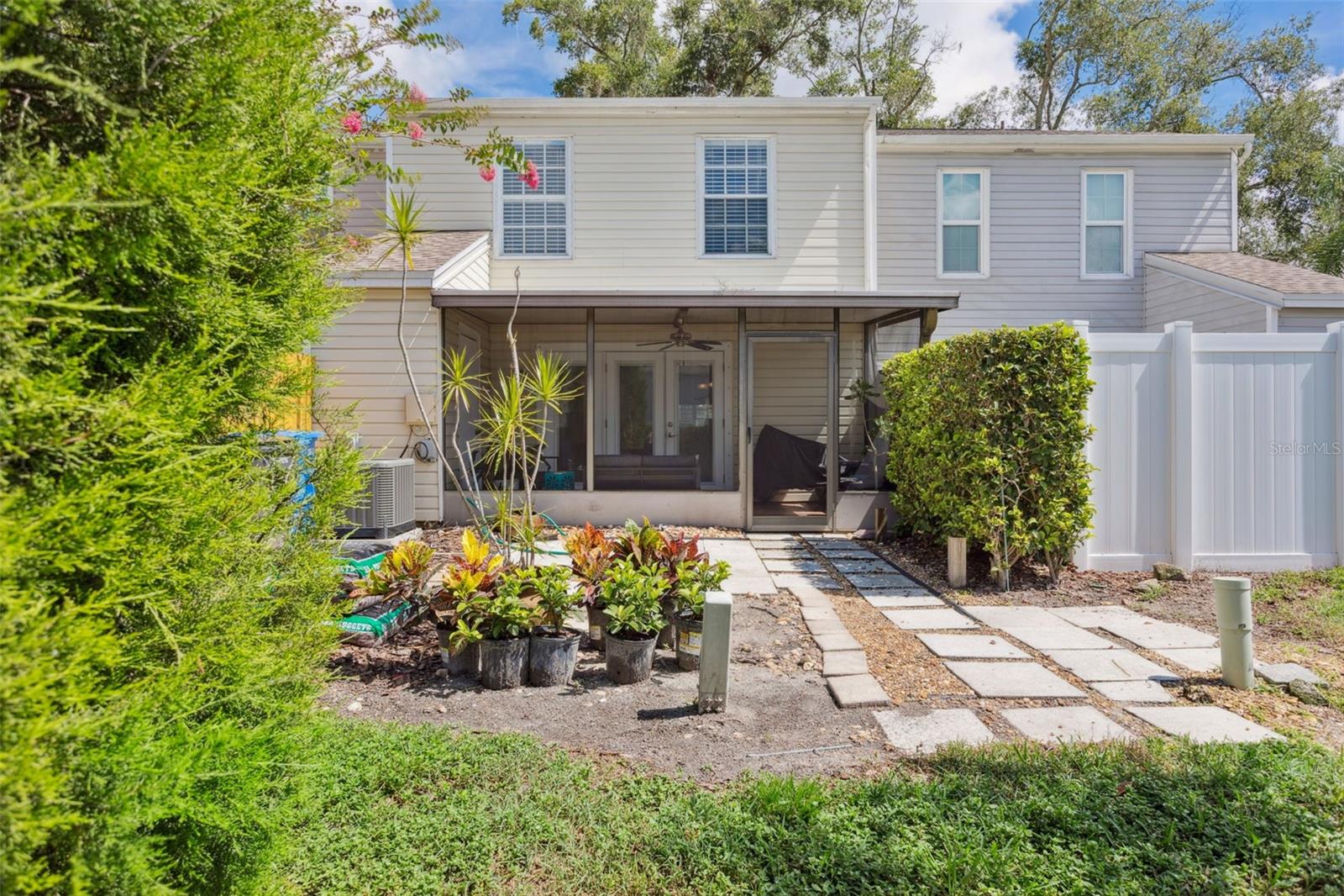 Image 3 of 30 For 16311 Rambling Vine Drive W