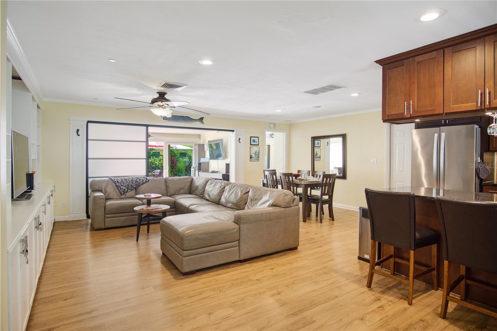 Image 16 of 66 For 2608 10th Avenue Sw