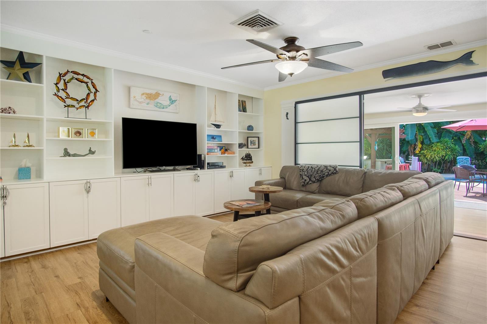 Image 18 of 66 For 2608 10th Avenue Sw