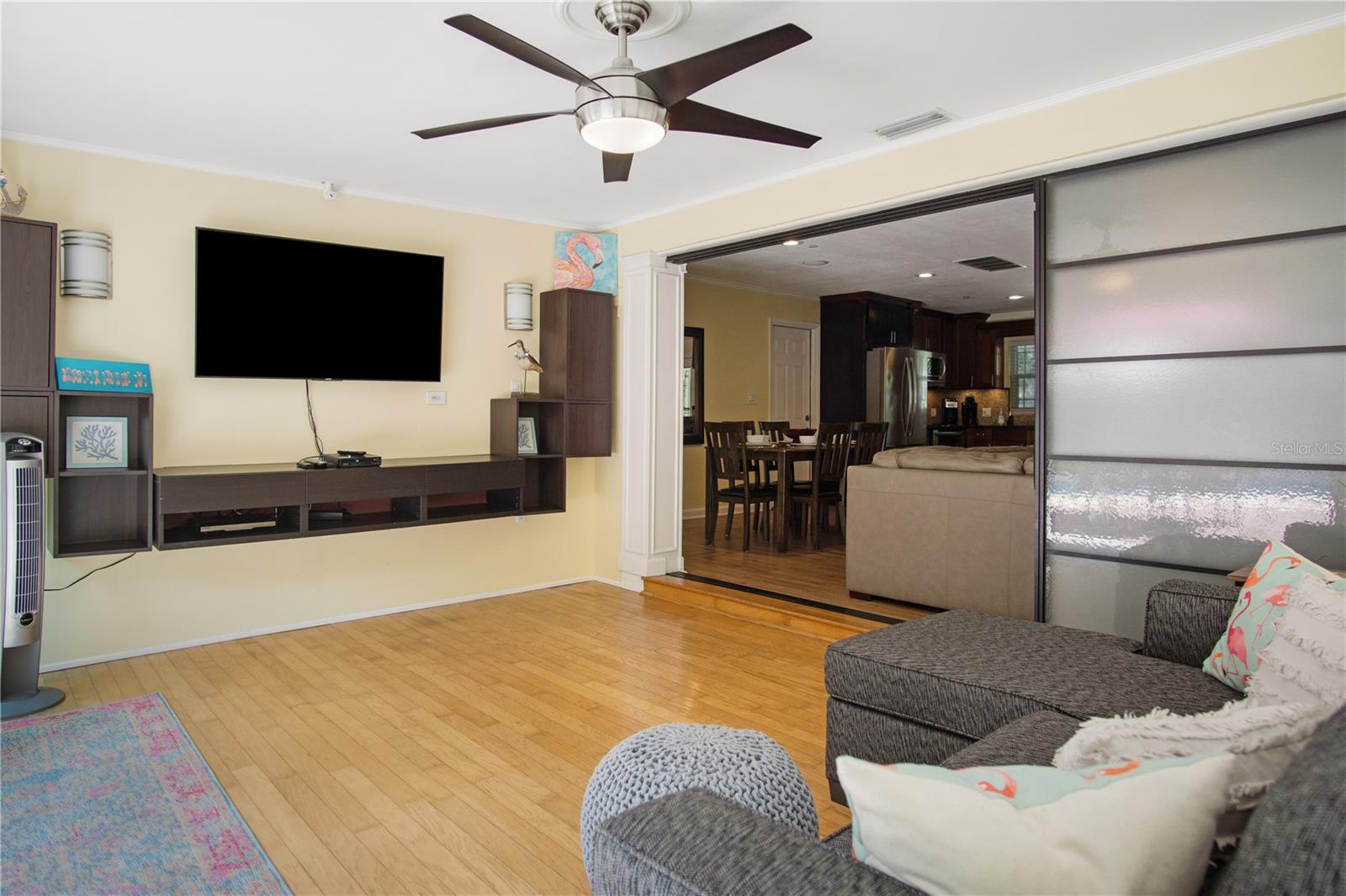 Image 23 of 66 For 2608 10th Avenue Sw