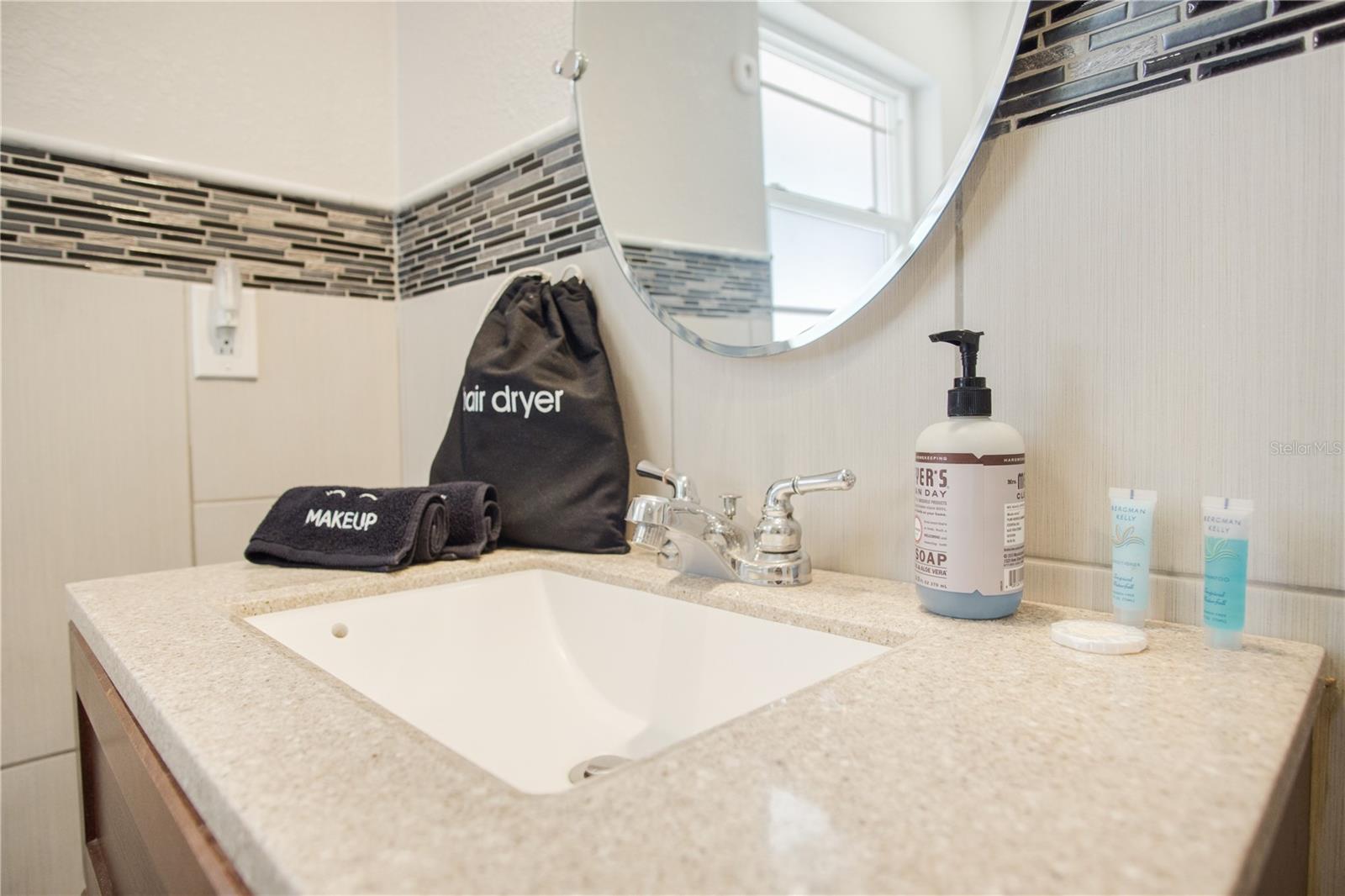 Image 25 of 66 For 2608 10th Avenue Sw