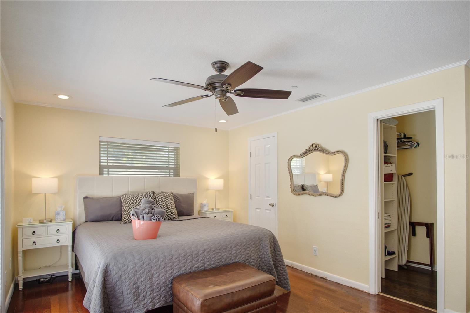Image 29 of 66 For 2608 10th Avenue Sw