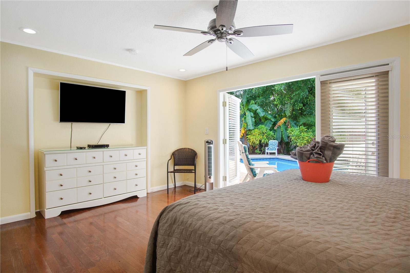 Image 33 of 66 For 2608 10th Avenue Sw