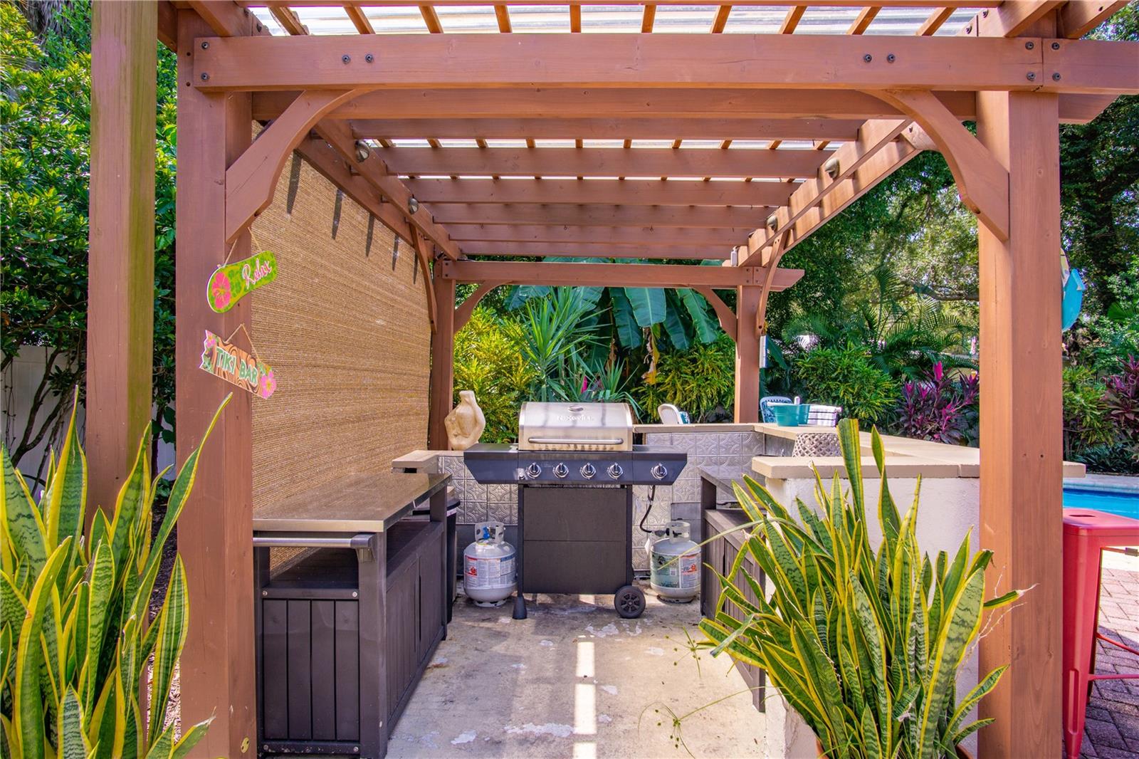 Image 44 of 66 For 2608 10th Avenue Sw