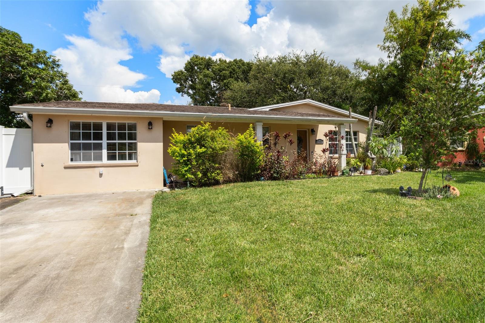 Image 2 of 31 For 8915 59th Way N