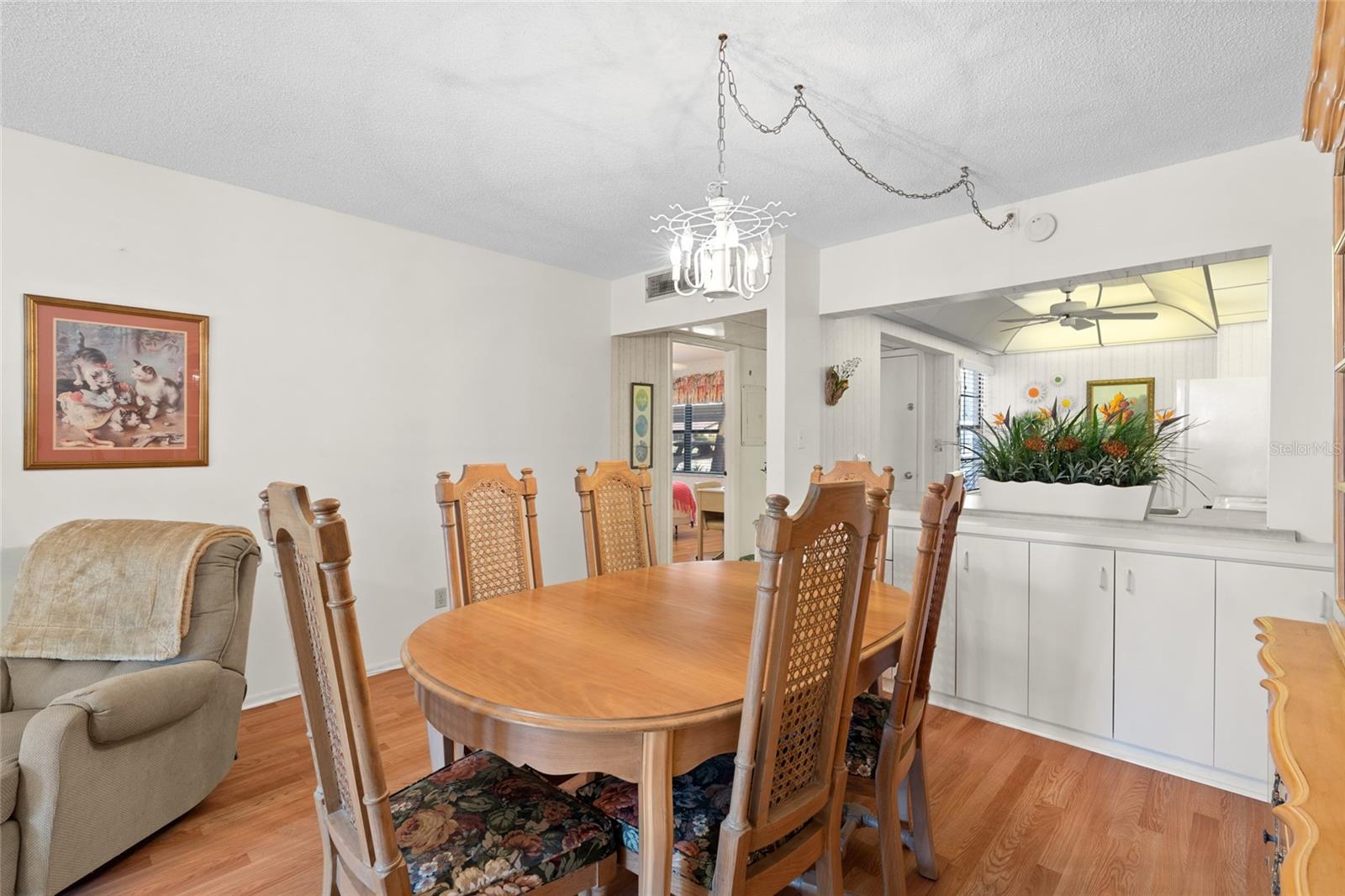 Image 10 of 35 For 12300 Vonn Road 1106