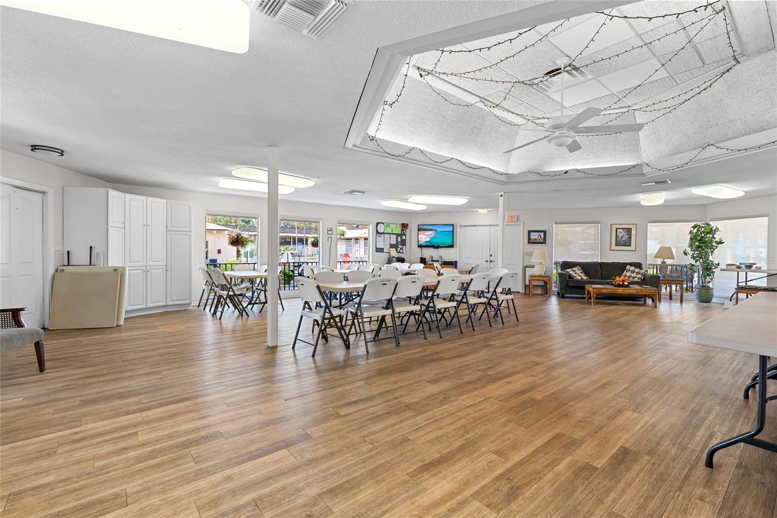 Image 36 of 49 For 12300 Vonn Road 1106
