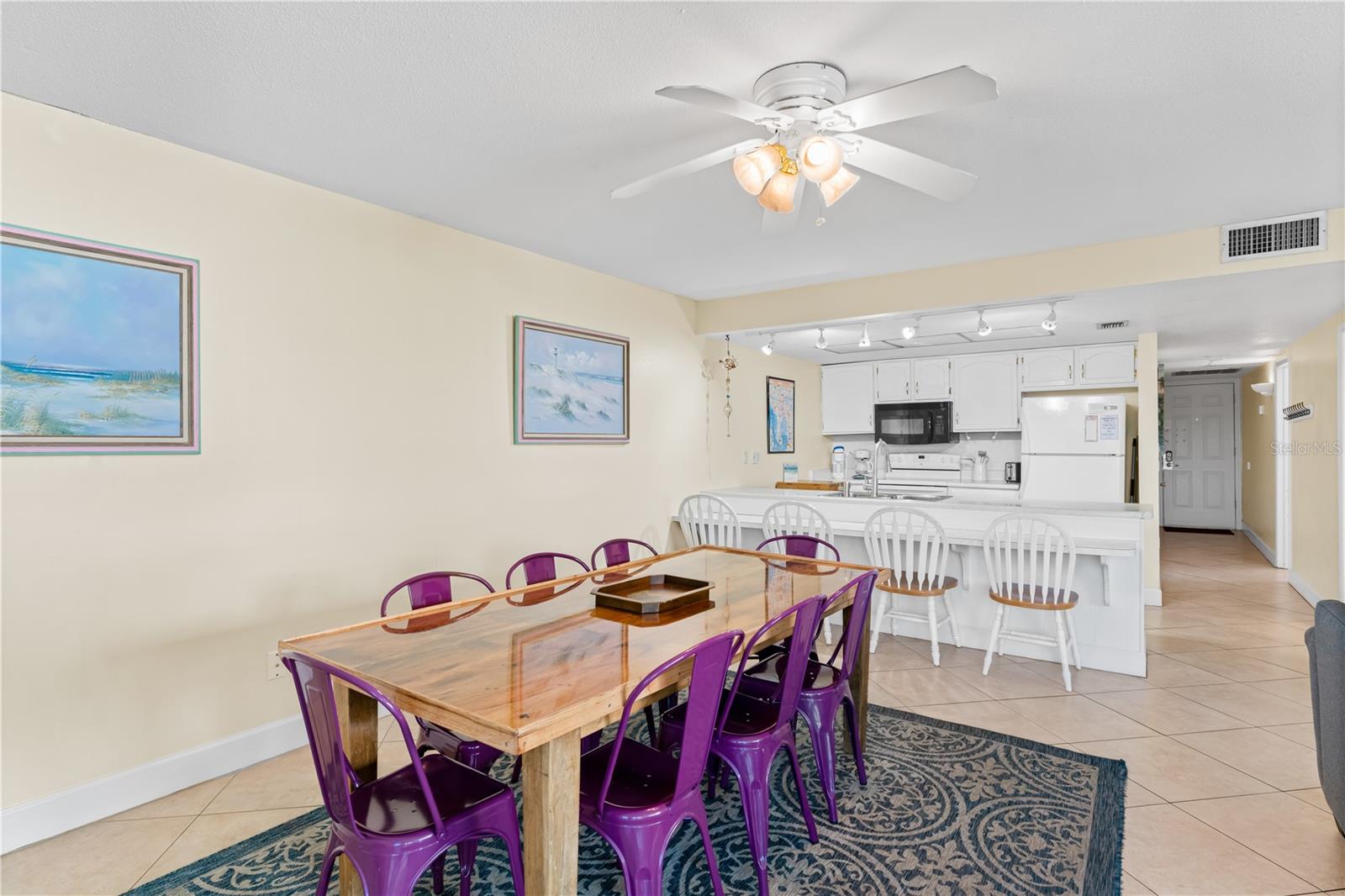 Image 11 of 59 For 19610 Gulf Boulevard 409