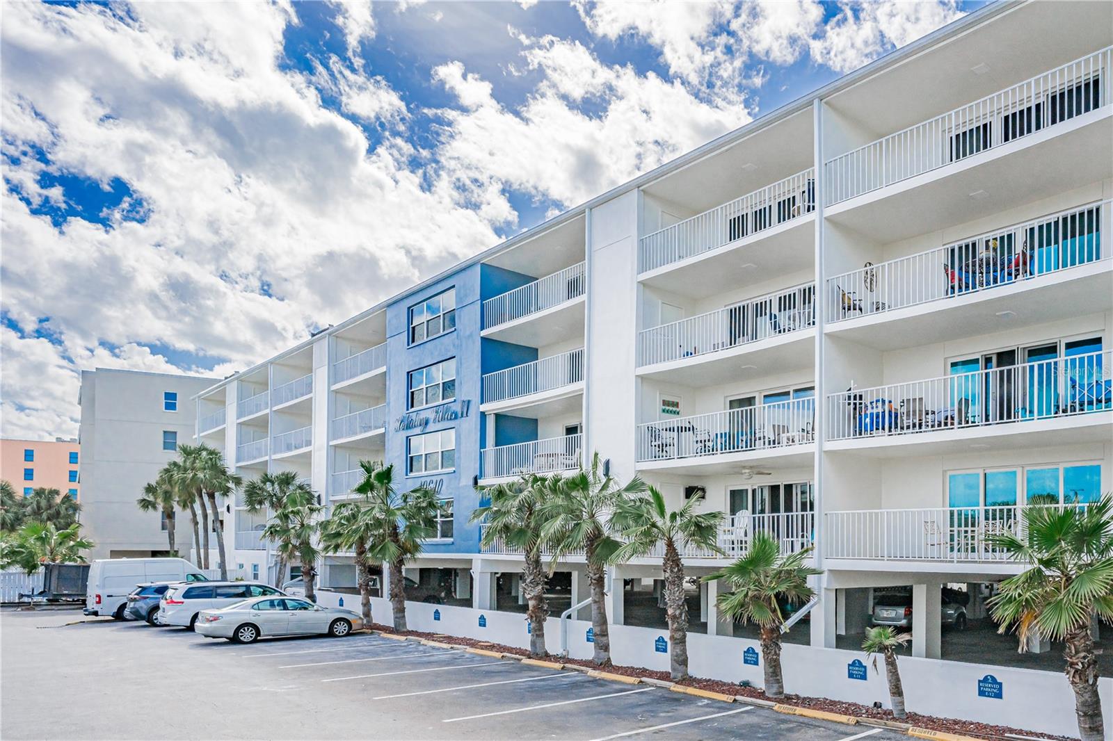 Image 2 of 59 For 19610 Gulf Boulevard 409