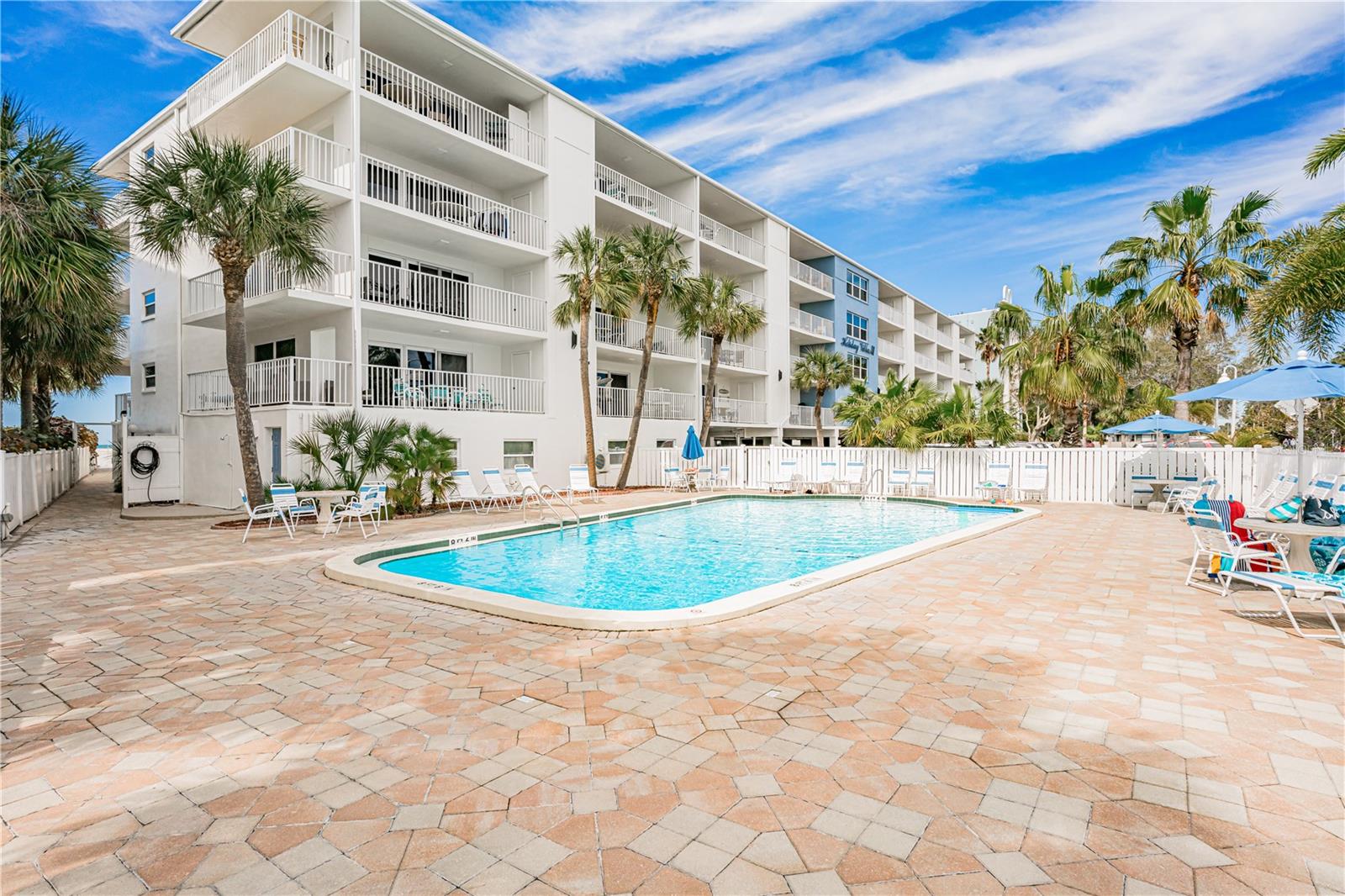 Image 38 of 59 For 19610 Gulf Boulevard 409