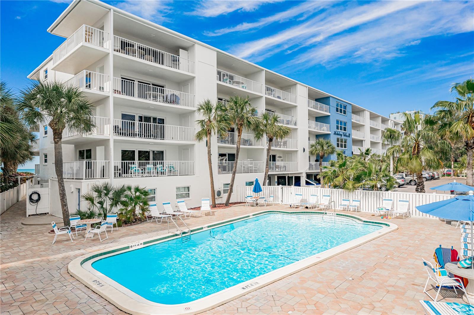 Image 39 of 59 For 19610 Gulf Boulevard 409