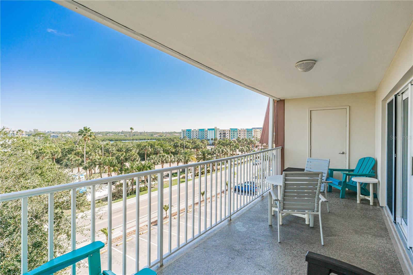 Image 7 of 59 For 19610 Gulf Boulevard 409