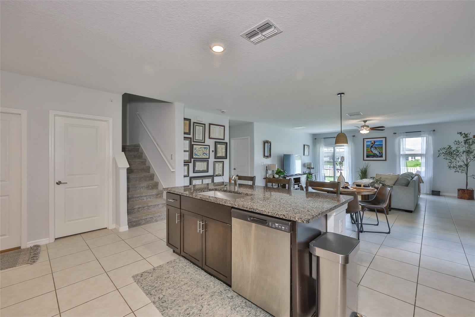 Listing photo id 13 for 12746 Weston Oaks Lane