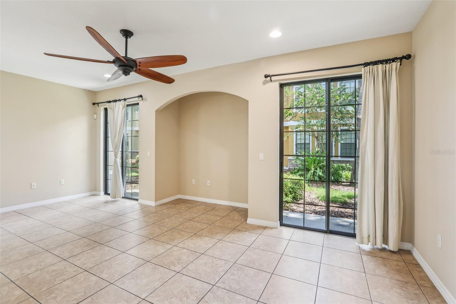 Image 10 of 27 For 5722 Kinglethill Drive