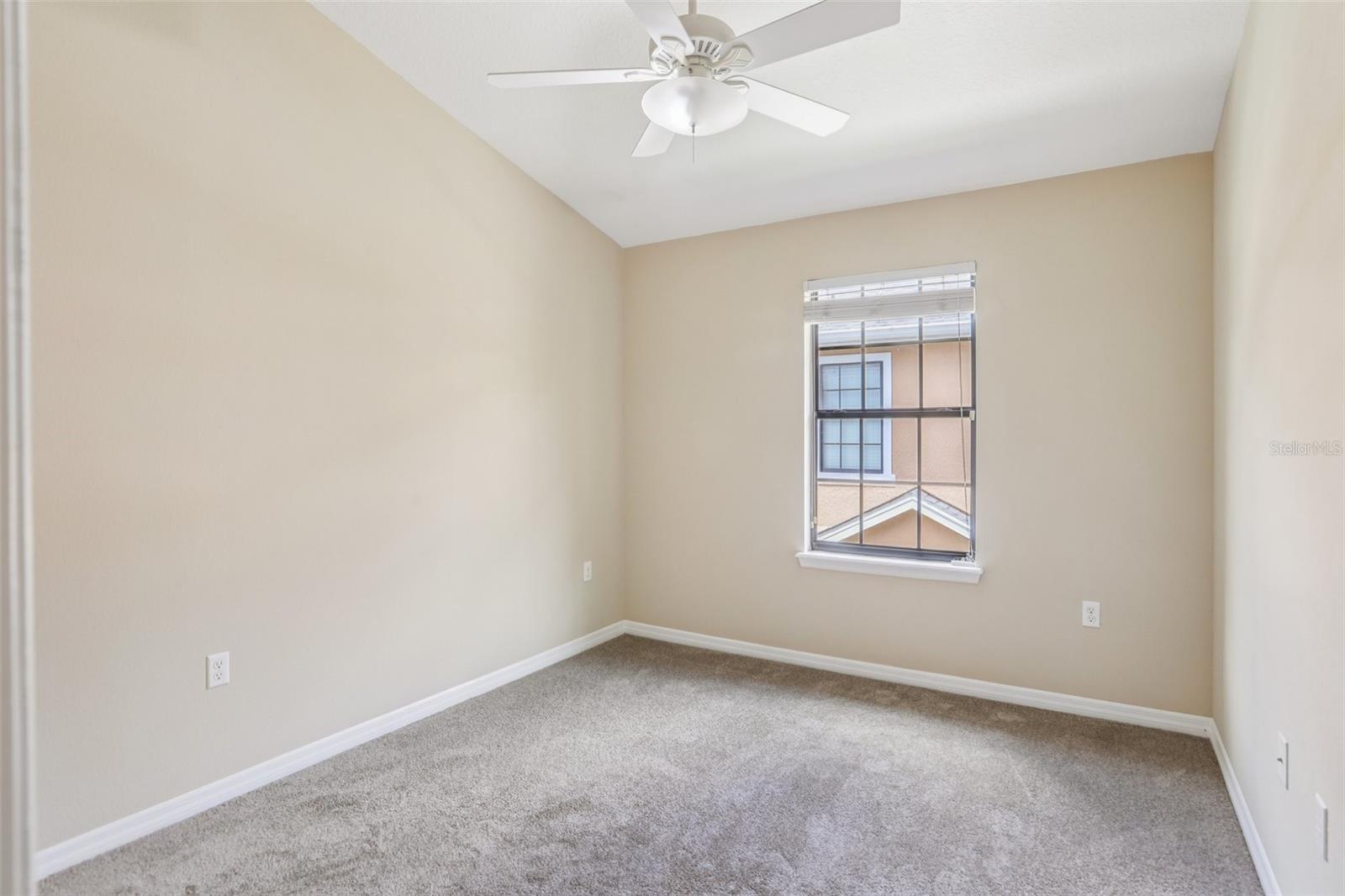 Image 17 of 27 For 5722 Kinglethill Drive