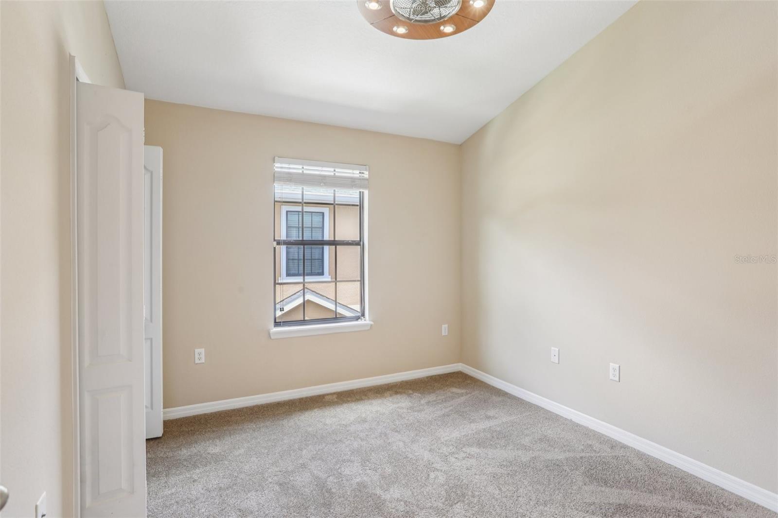 Image 19 of 27 For 5722 Kinglethill Drive