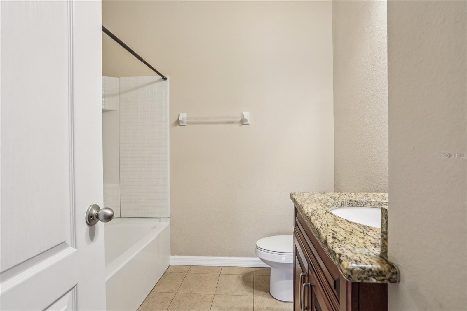 Image 21 of 27 For 5722 Kinglethill Drive