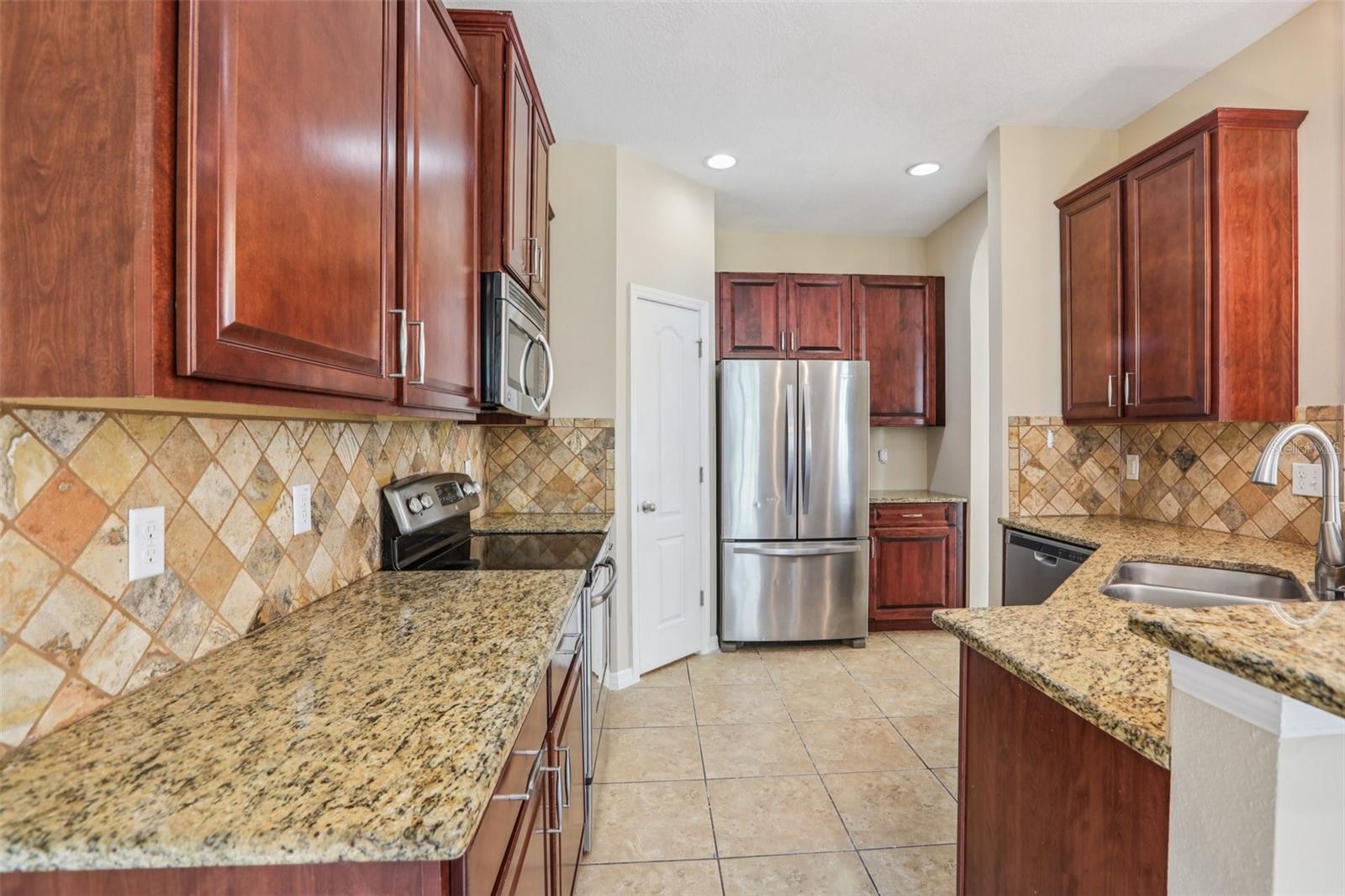 Image 3 of 27 For 5722 Kinglethill Drive