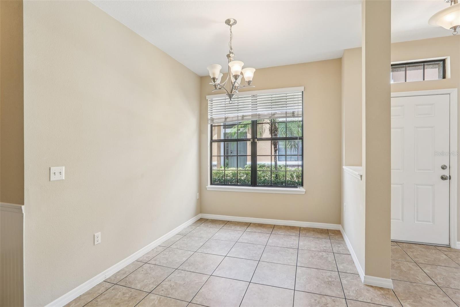 Image 5 of 27 For 5722 Kinglethill Drive