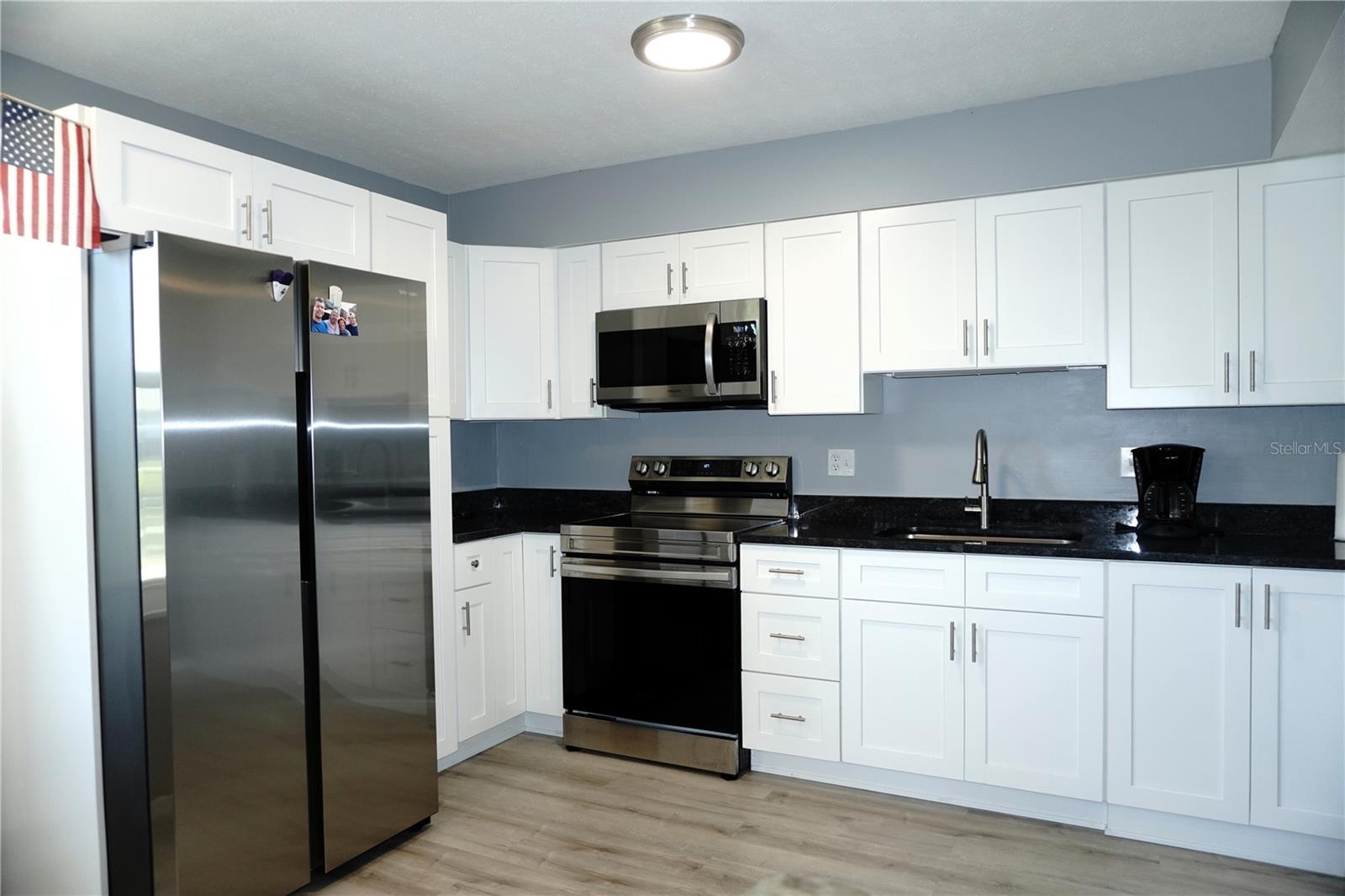 Listing photo id 5 for 4338 Tahitian Gardens Circle H