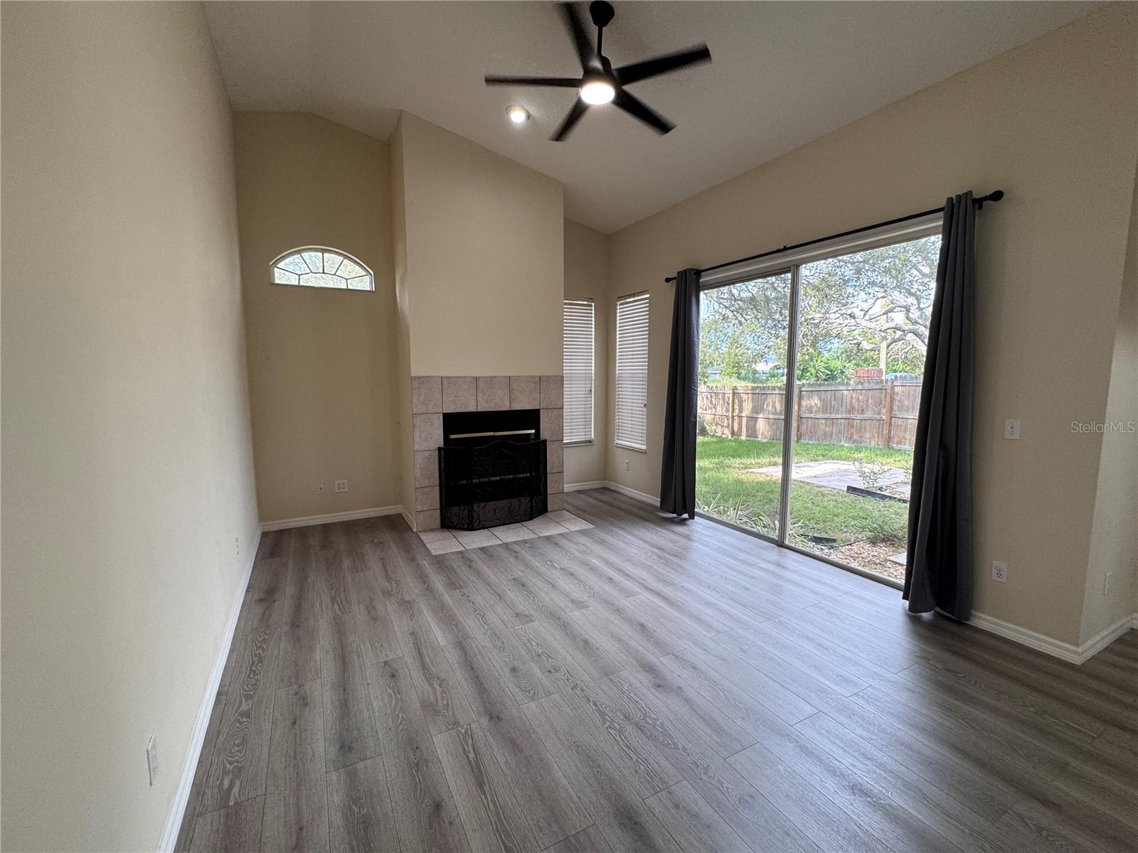 Image 21 of 35 For 340 Wood Chuck Avenue