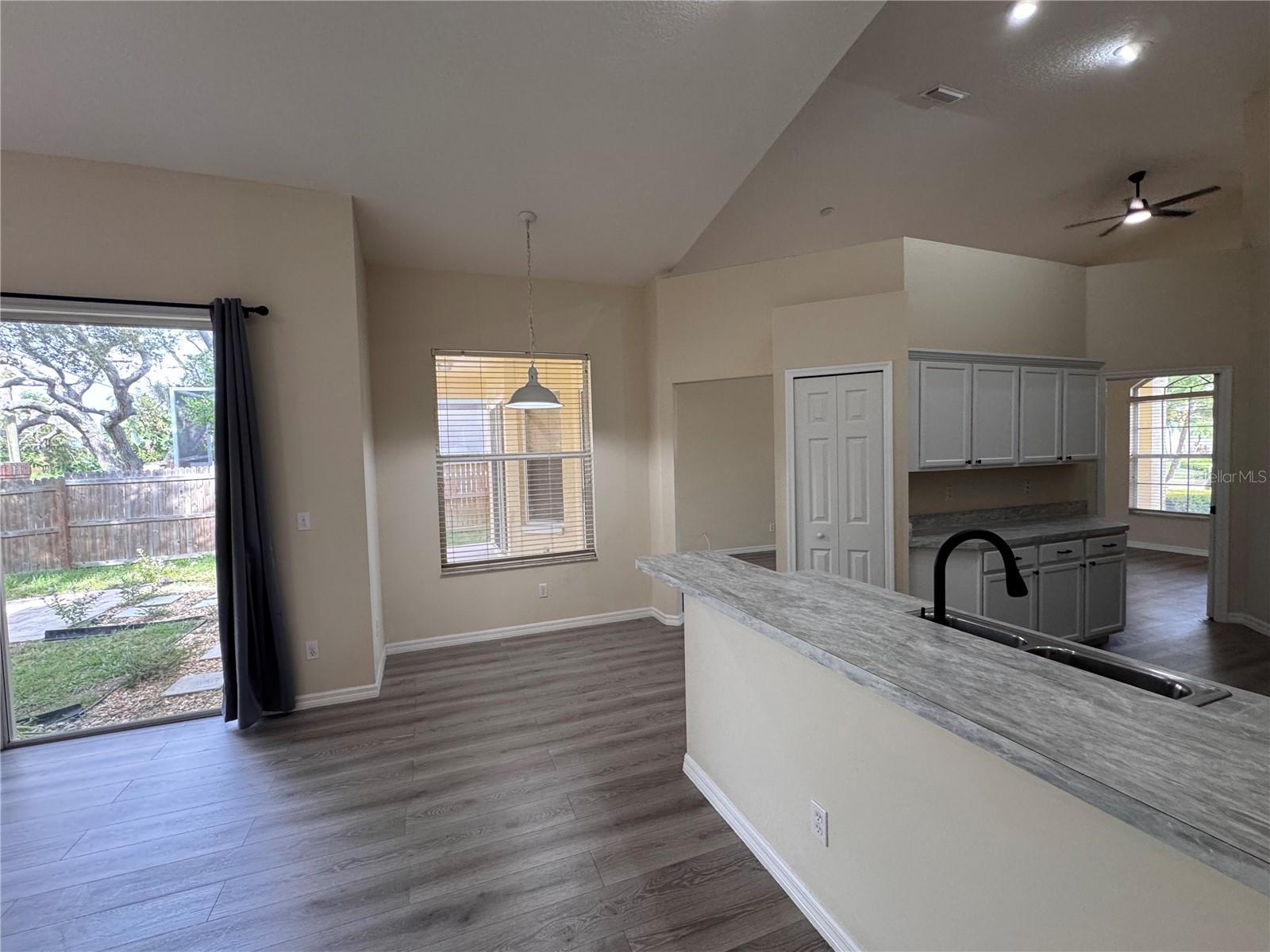 Image 5 of 35 For 340 Wood Chuck Avenue
