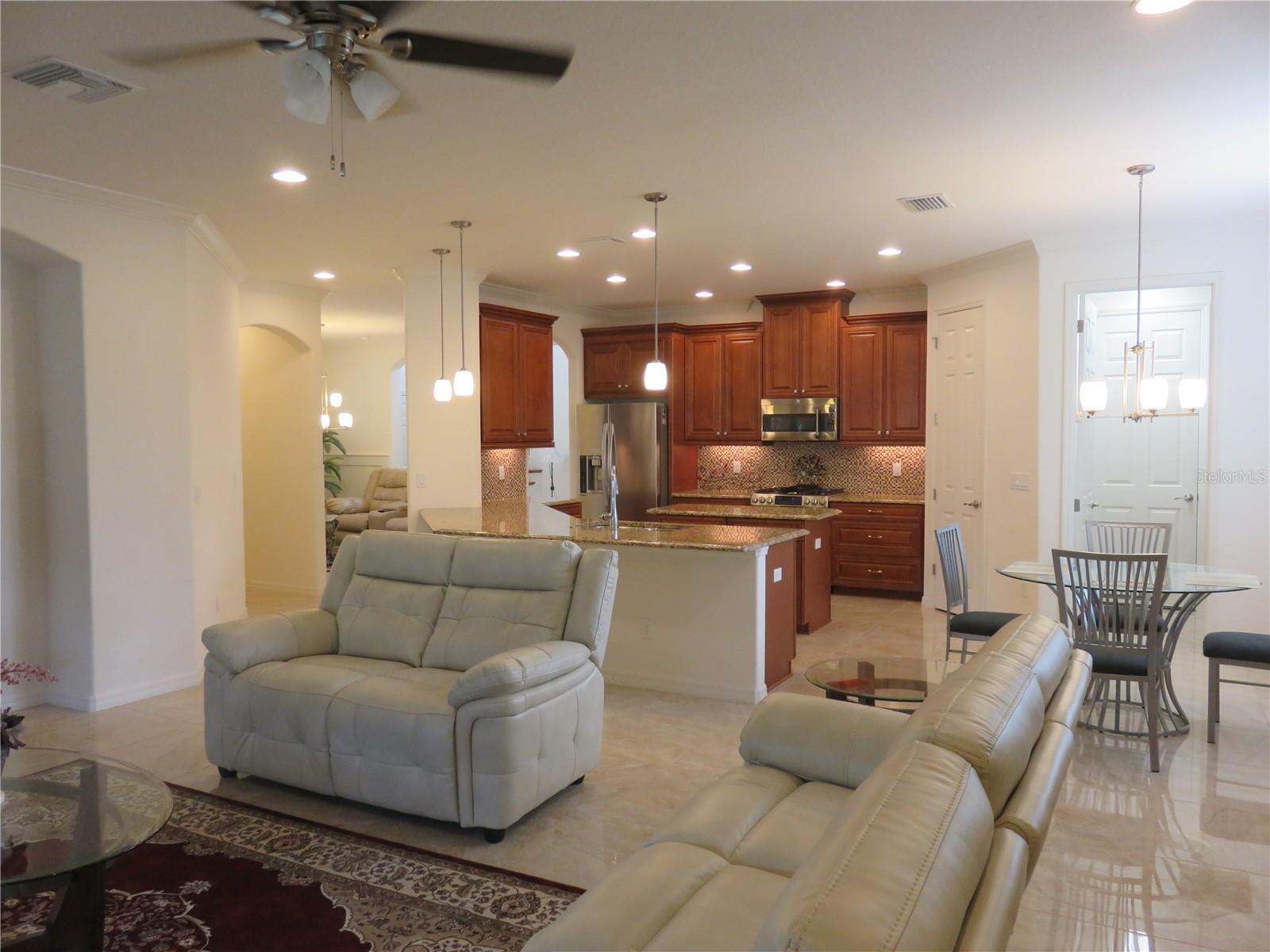 Image 5 of 24 For 8811 Citrus Palm Drive