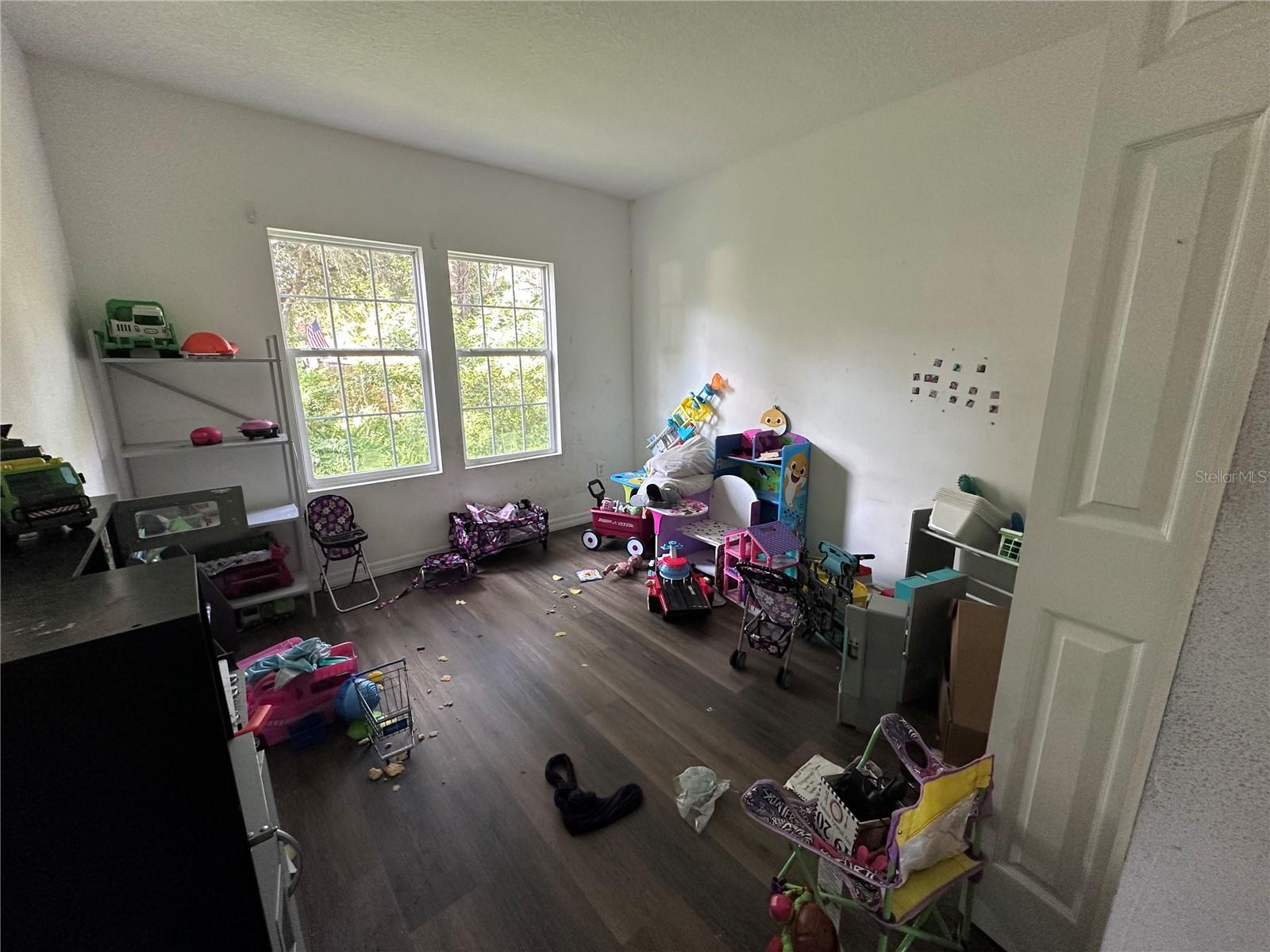 Image 15 of 24 For 5301 Royal Oak Drive