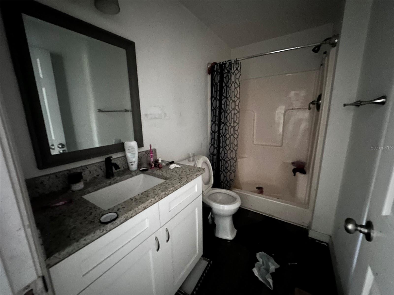 Image 22 of 24 For 5301 Royal Oak Drive