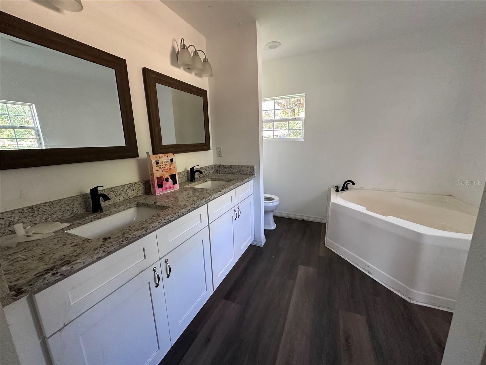 Image 8 of 24 For 5301 Royal Oak Drive