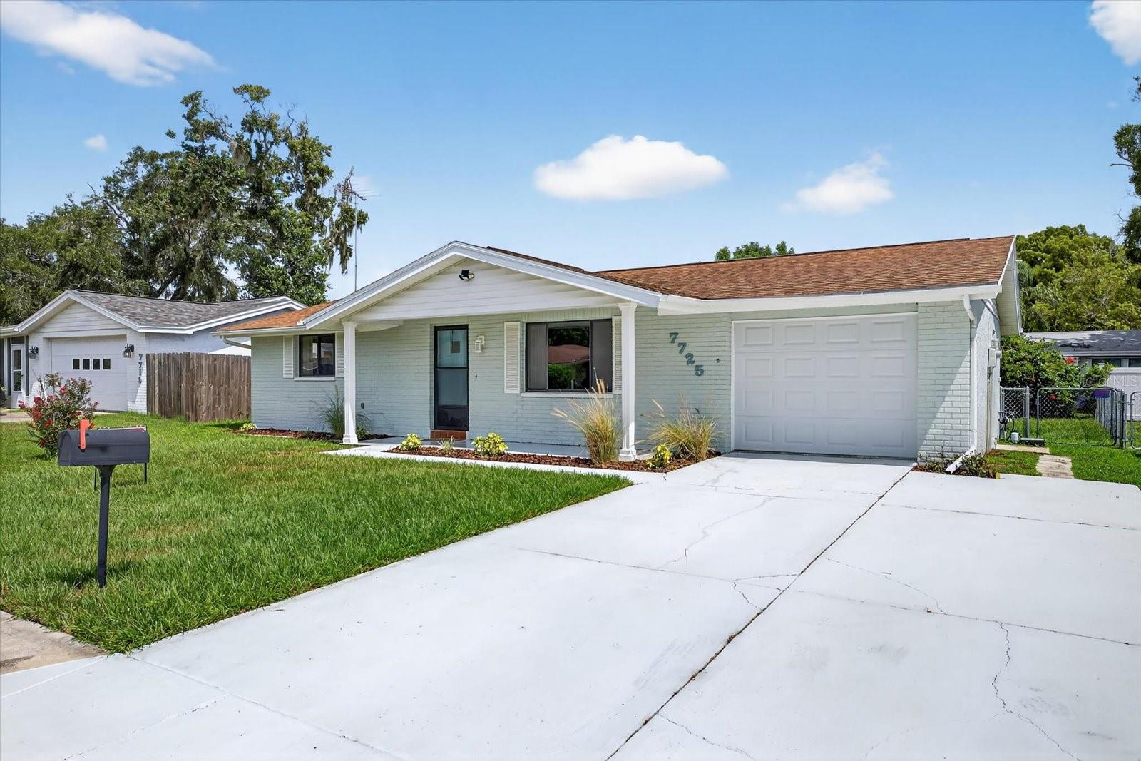 Image 2 of 35 For 7725 Summertree Lane