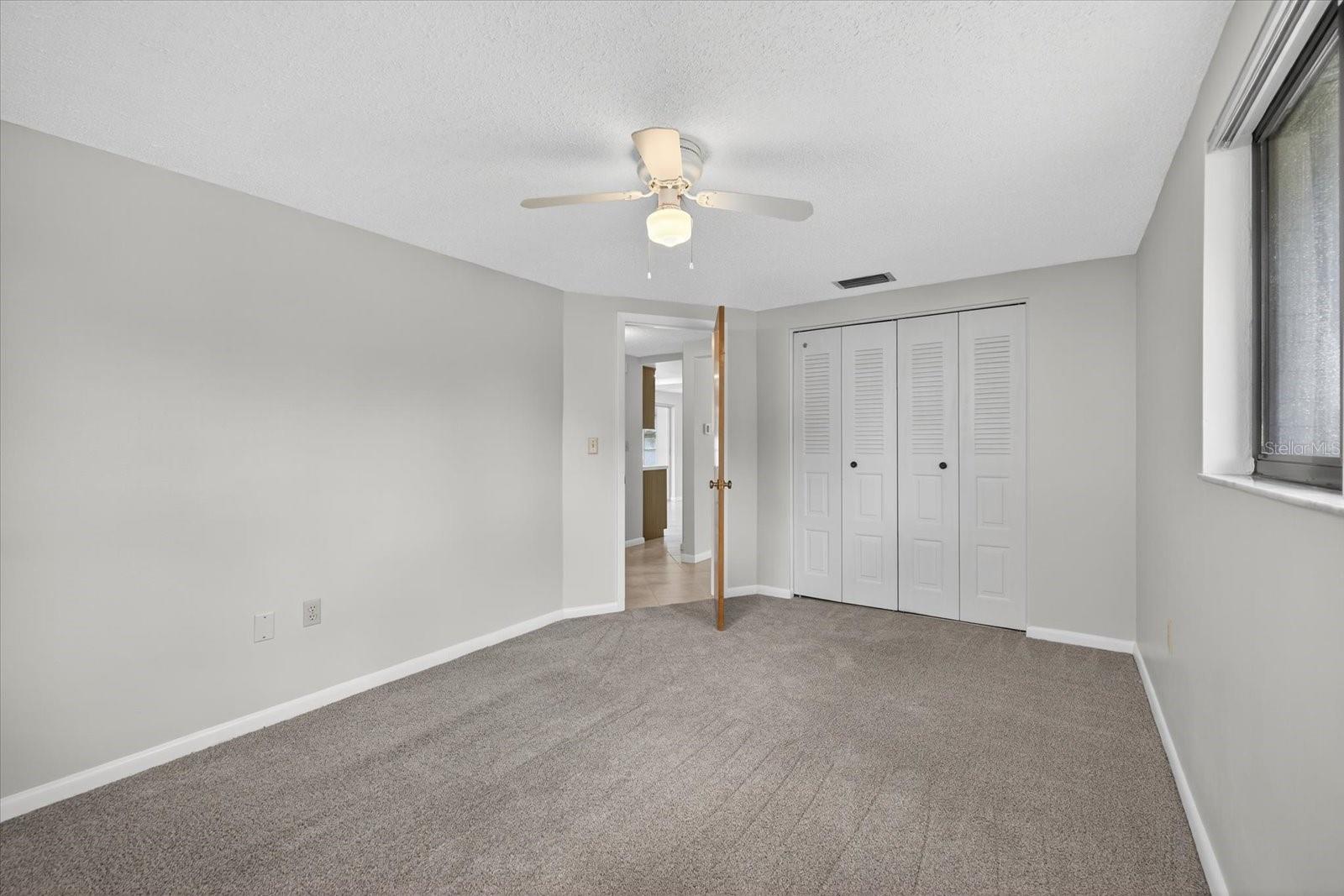 Image 24 of 35 For 7725 Summertree Lane