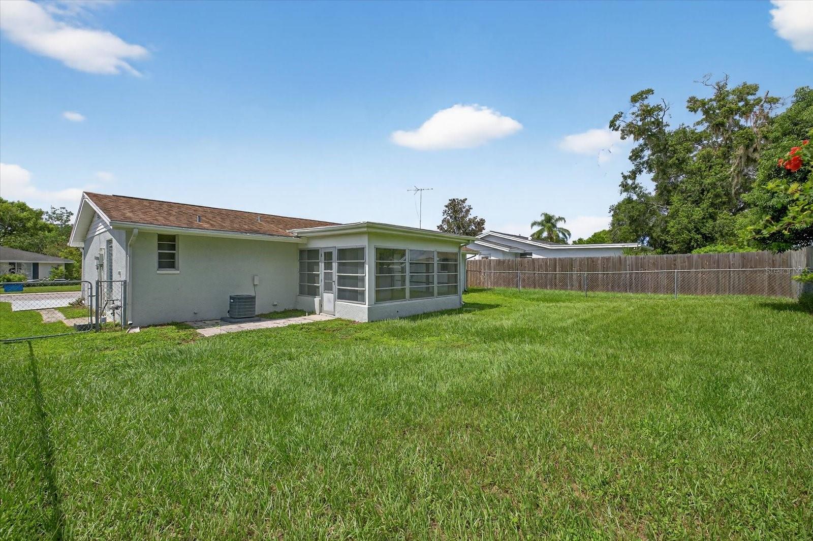 Image 33 of 35 For 7725 Summertree Lane