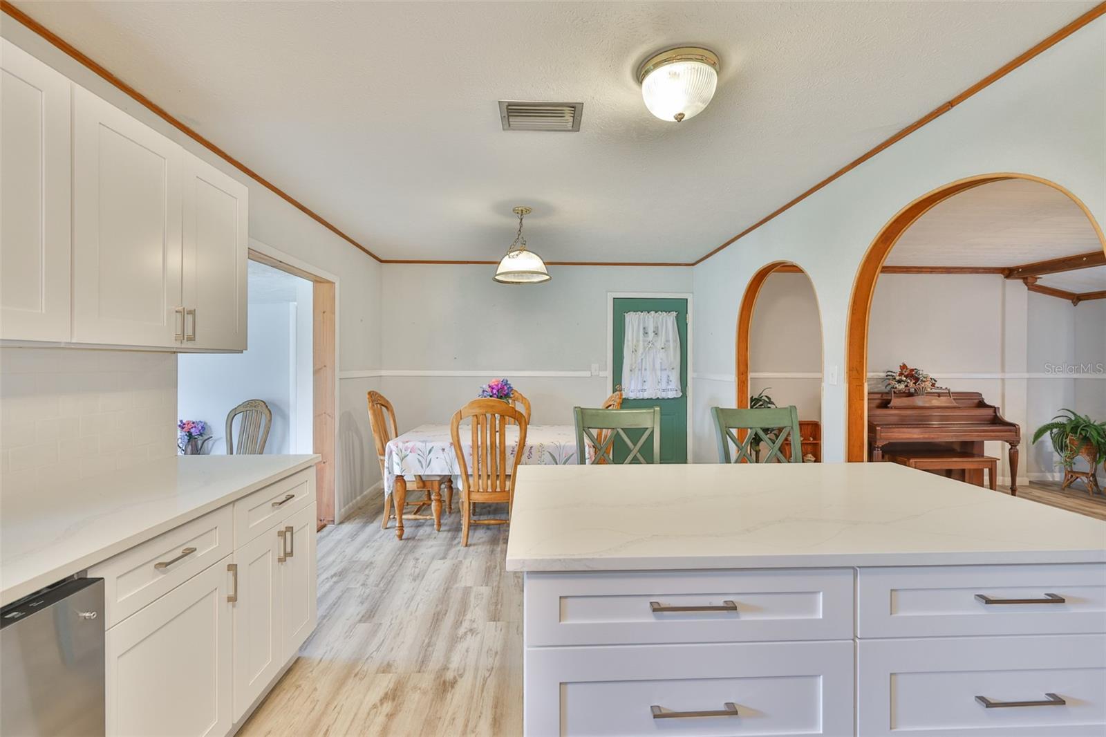 Image 11 of 42 For 812 White Heron Boulevard