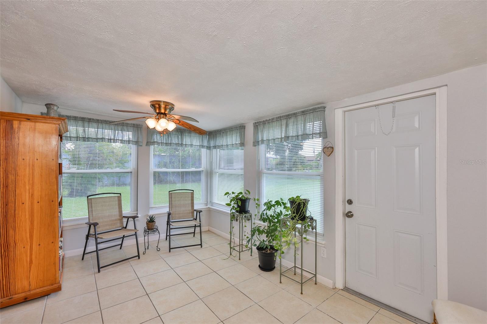 Image 16 of 42 For 812 White Heron Boulevard