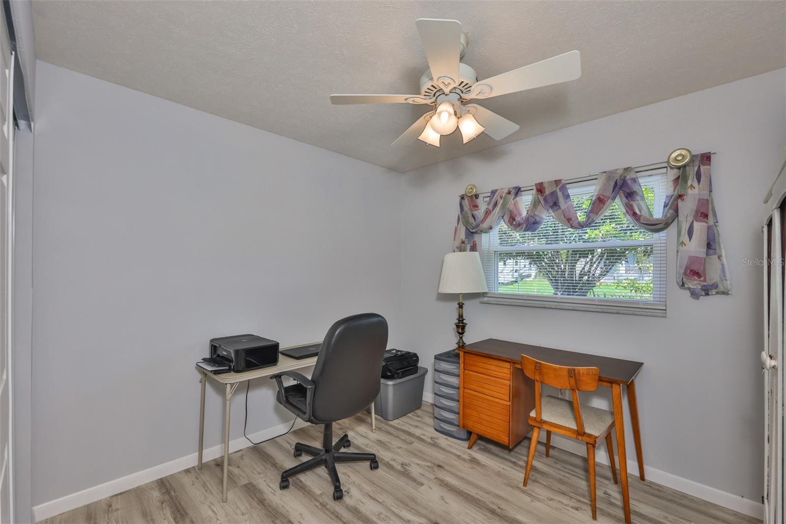 Image 24 of 42 For 812 White Heron Boulevard