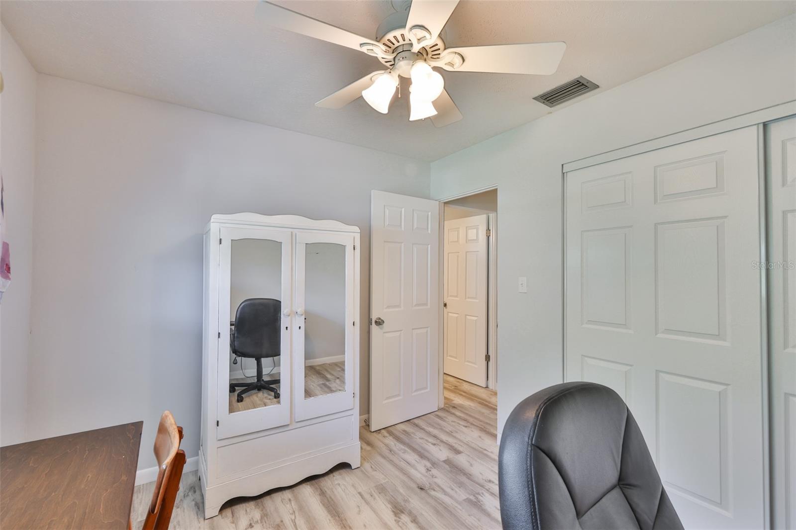 Image 25 of 42 For 812 White Heron Boulevard