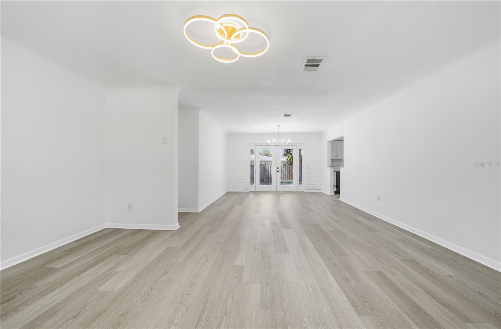 Image 10 of 35 For 1520 San Helen Drive