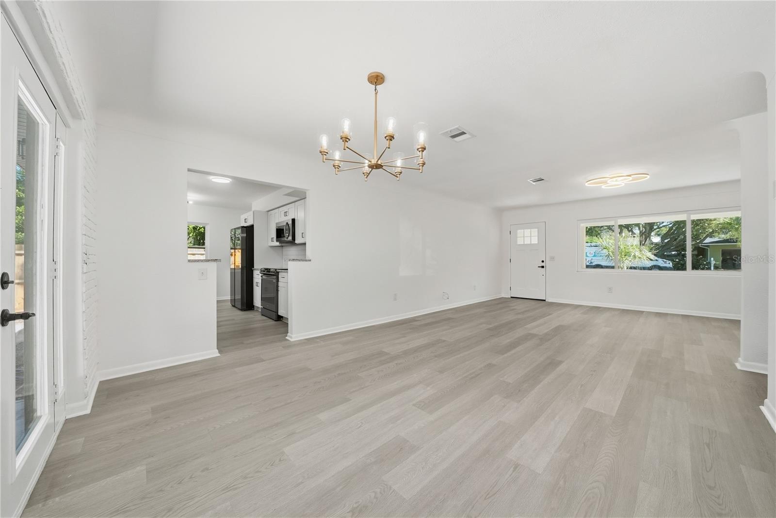 Image 15 of 35 For 1520 San Helen Drive