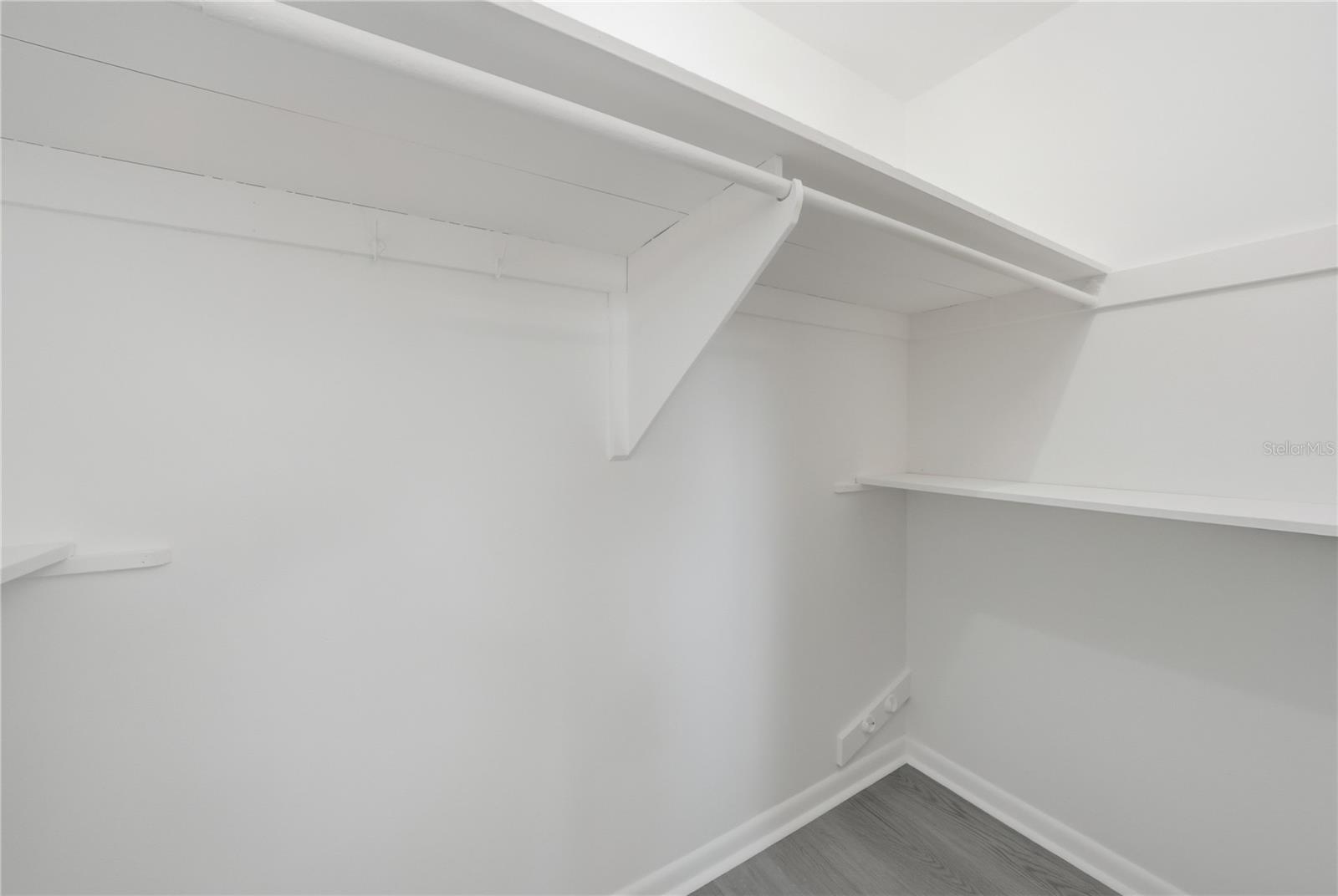 Image 23 of 35 For 1520 San Helen Drive