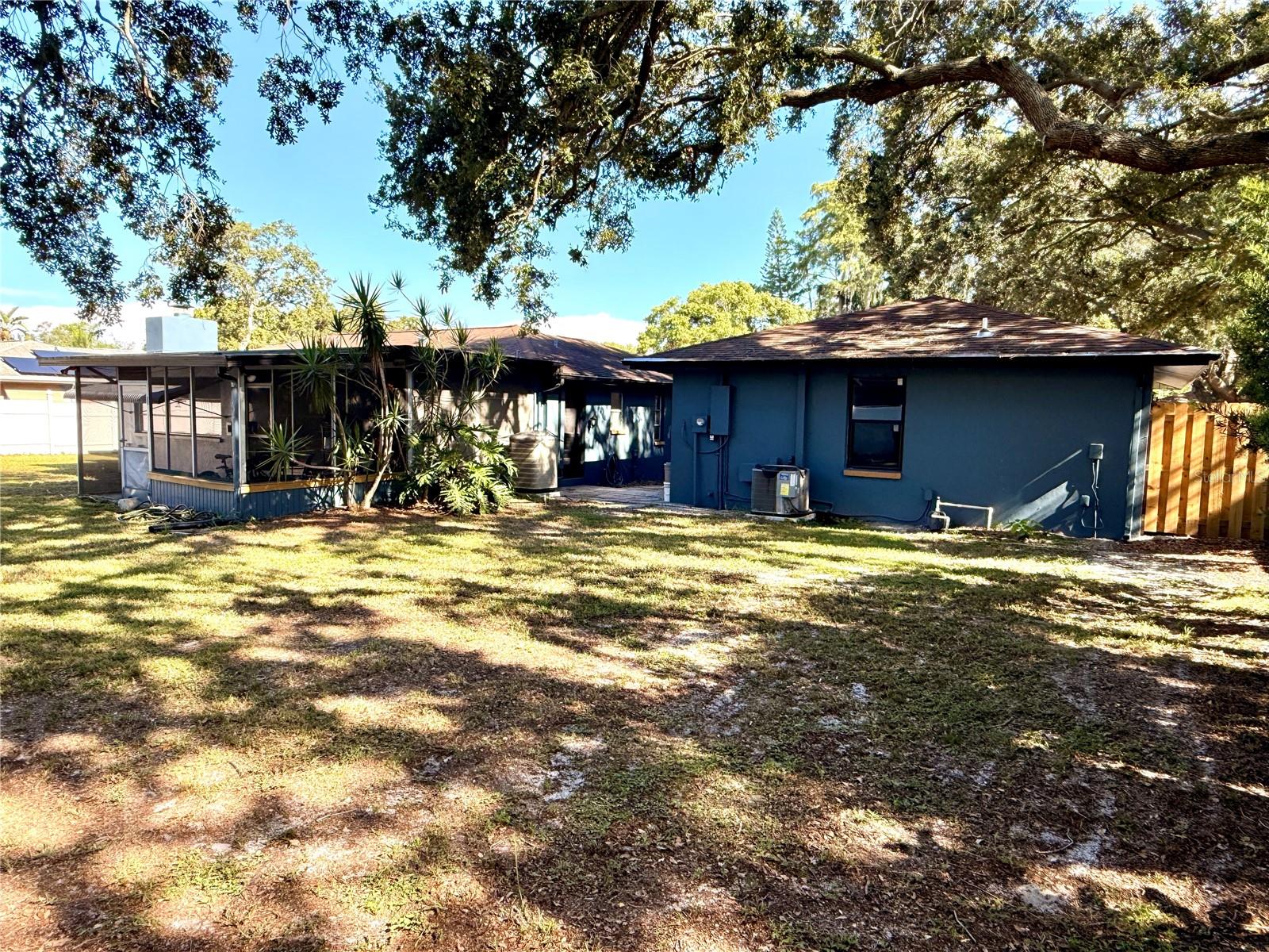 Image 66 of 89 For 180 Sunward Ave