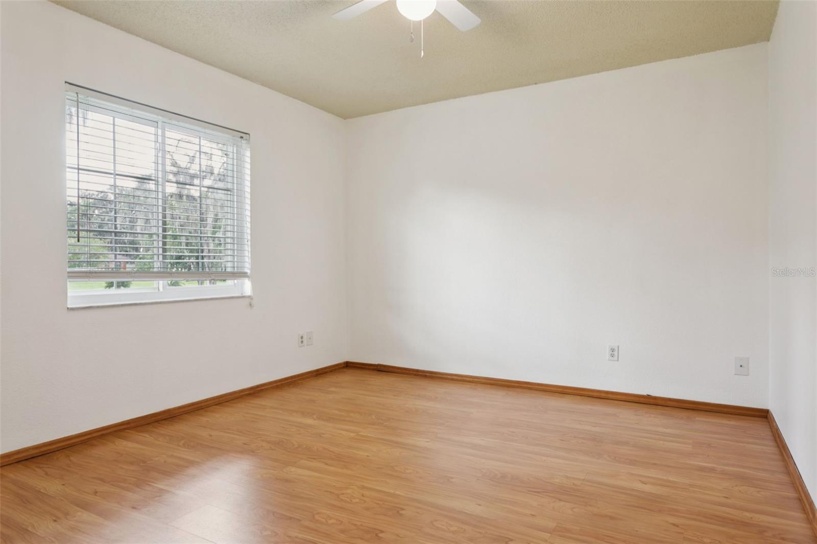 Image 13 of 29 For 616 King Louis Court