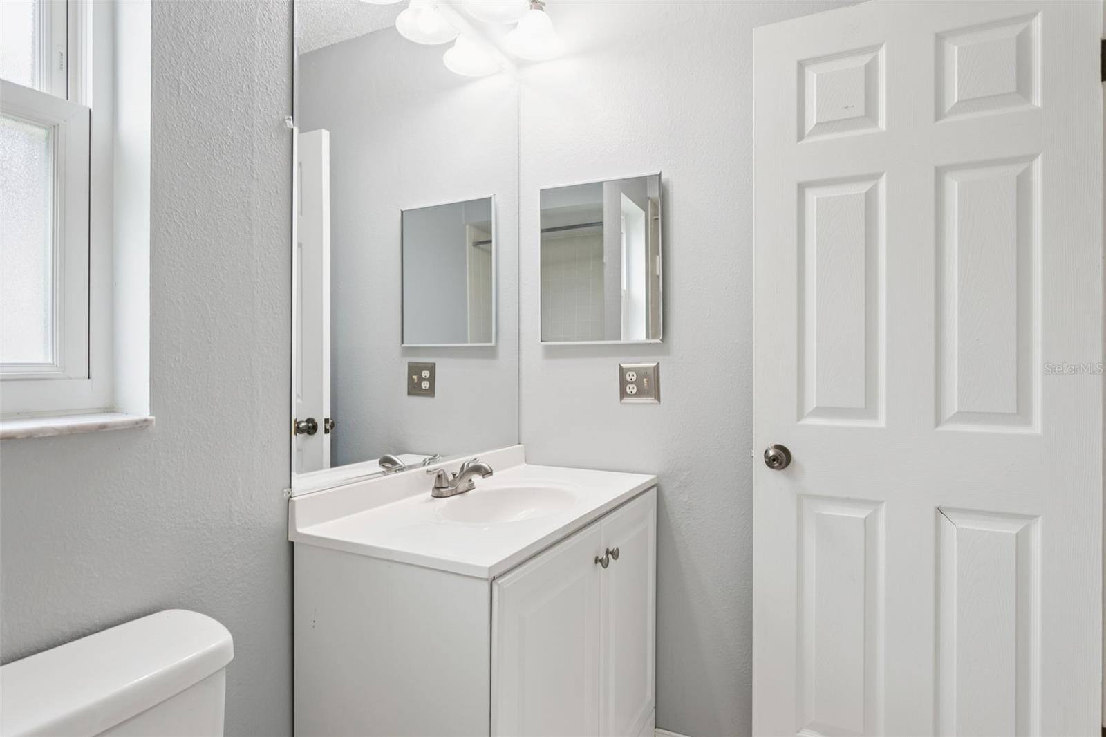 Image 18 of 29 For 616 King Louis Court